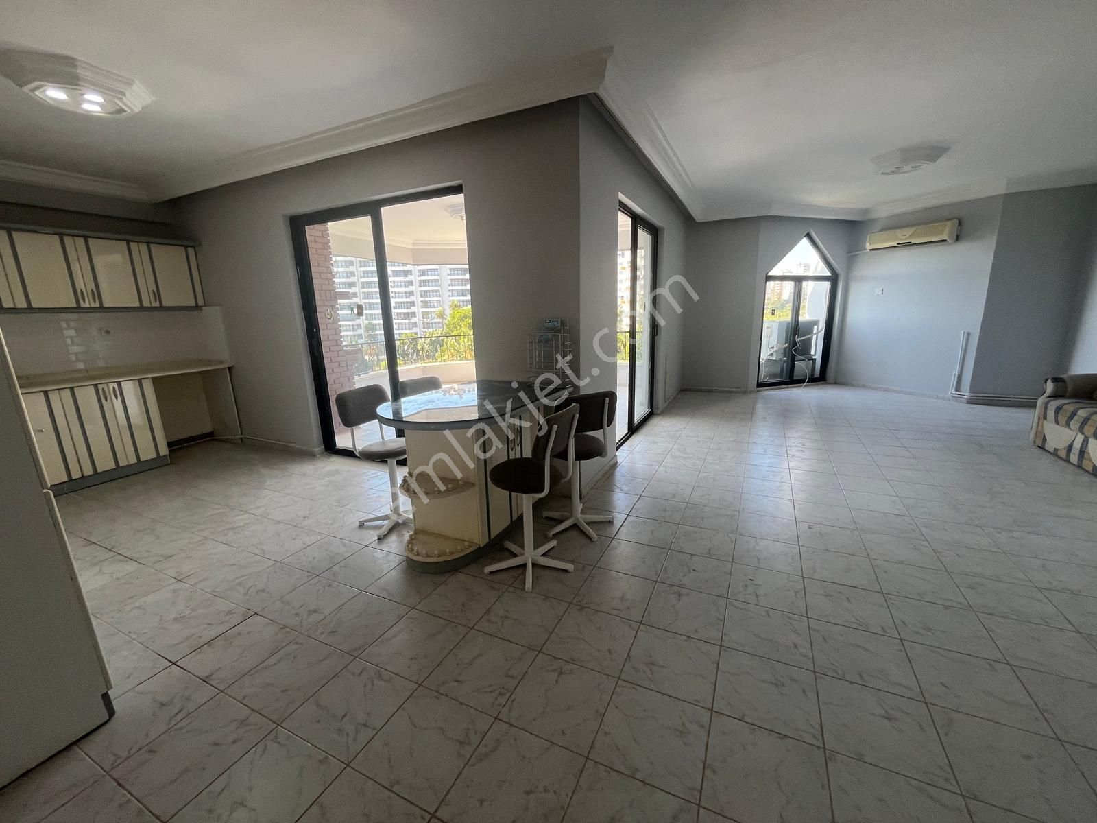 View'den Tecede Denize Sıfır Geniş 2+1 Kiralık Daire - Görsel 7