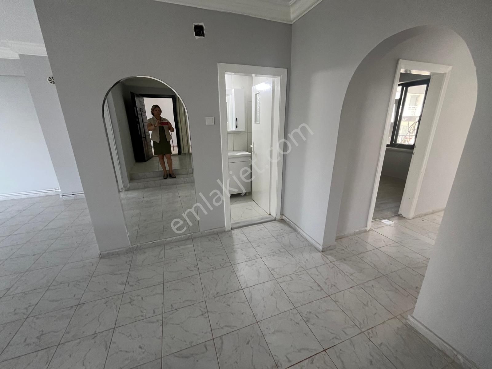 View'den Tecede Denize Sıfır Geniş 2+1 Kiralık Daire - Görsel 14