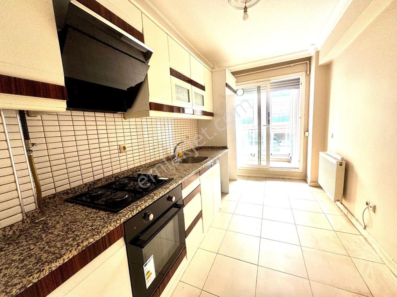 Karşıyaka Örnekköy Mahallesinde 2+1 Kiralık Daire