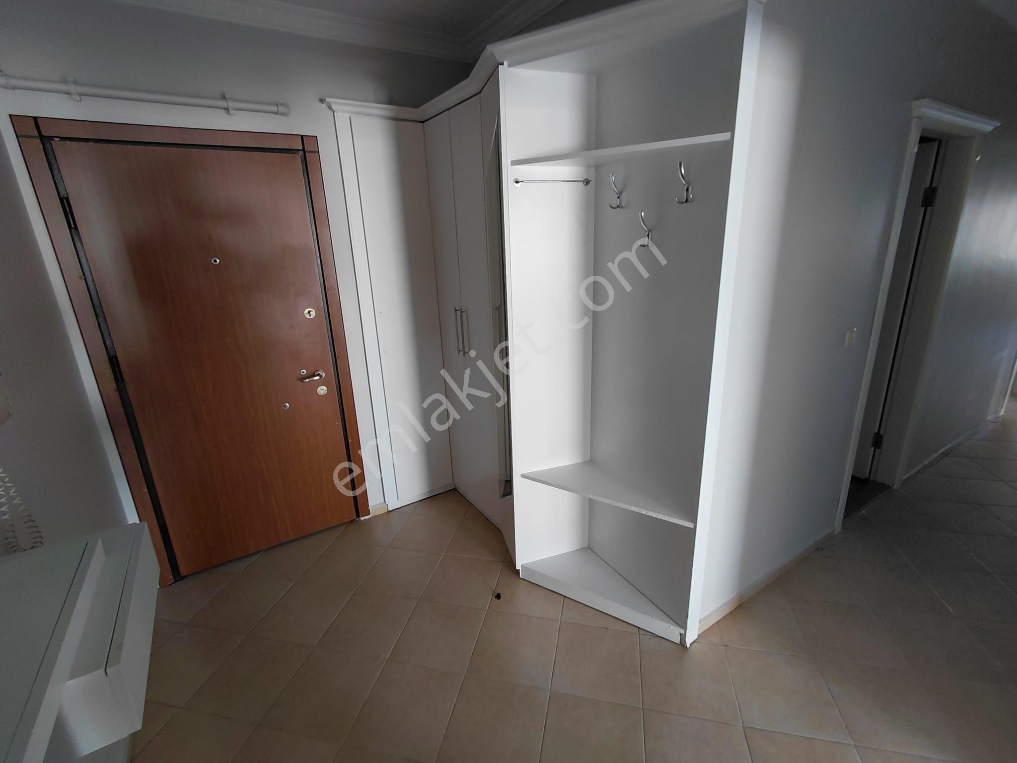 Site İçerisinde Geniş 3+1 Doğalgazlı Köşe Daire - Görsel 16