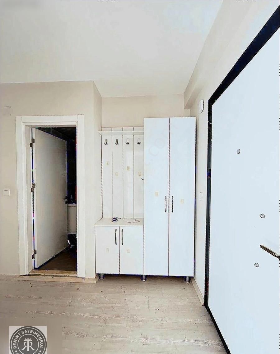 Remint'den Kabasakal Mahallesi Az Katlı Site İçi Havuzlu 2+1 - Görsel 4