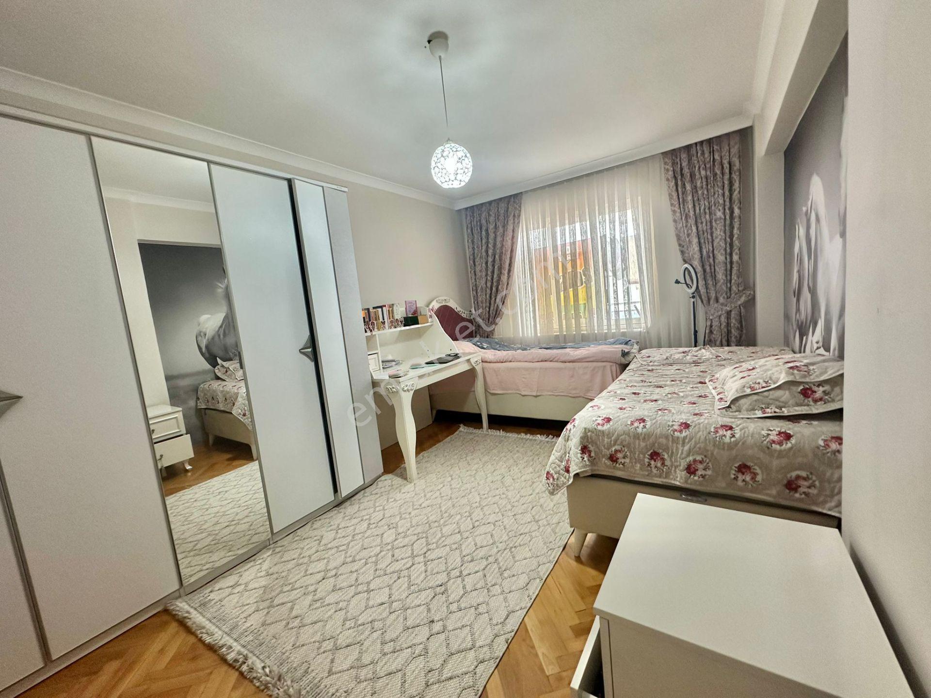 🏡 Tefikiye Mahallesi 🏡 ✅5+2 M2 400 5 Katlınım 5 Katı Dublex ❇️kombi Petekli - Görsel 11