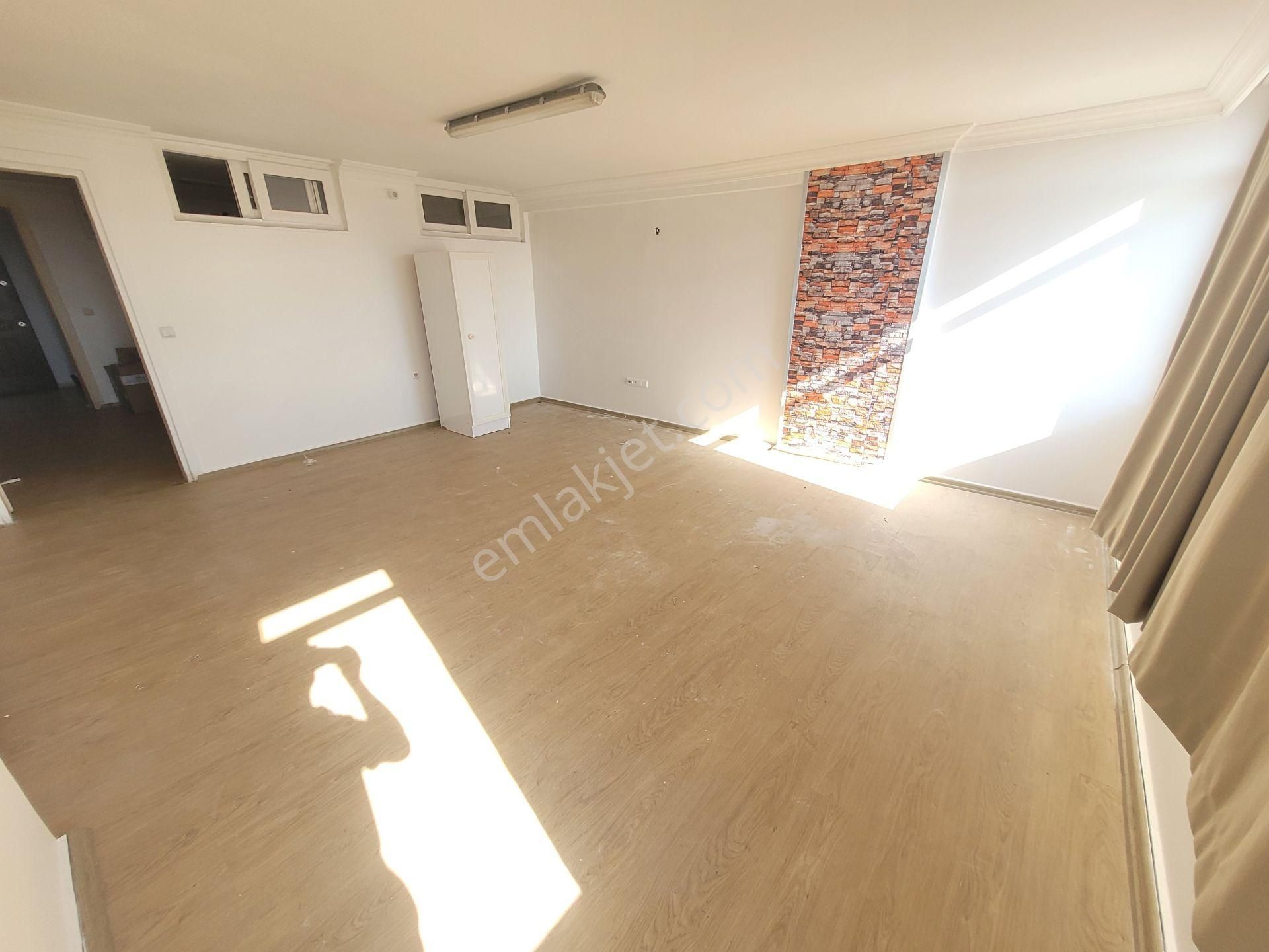 Didim 4. Noter Karşısında Tam Merkezde Asansörlü 2 Oda Kiralık Ofis - Görsel 3