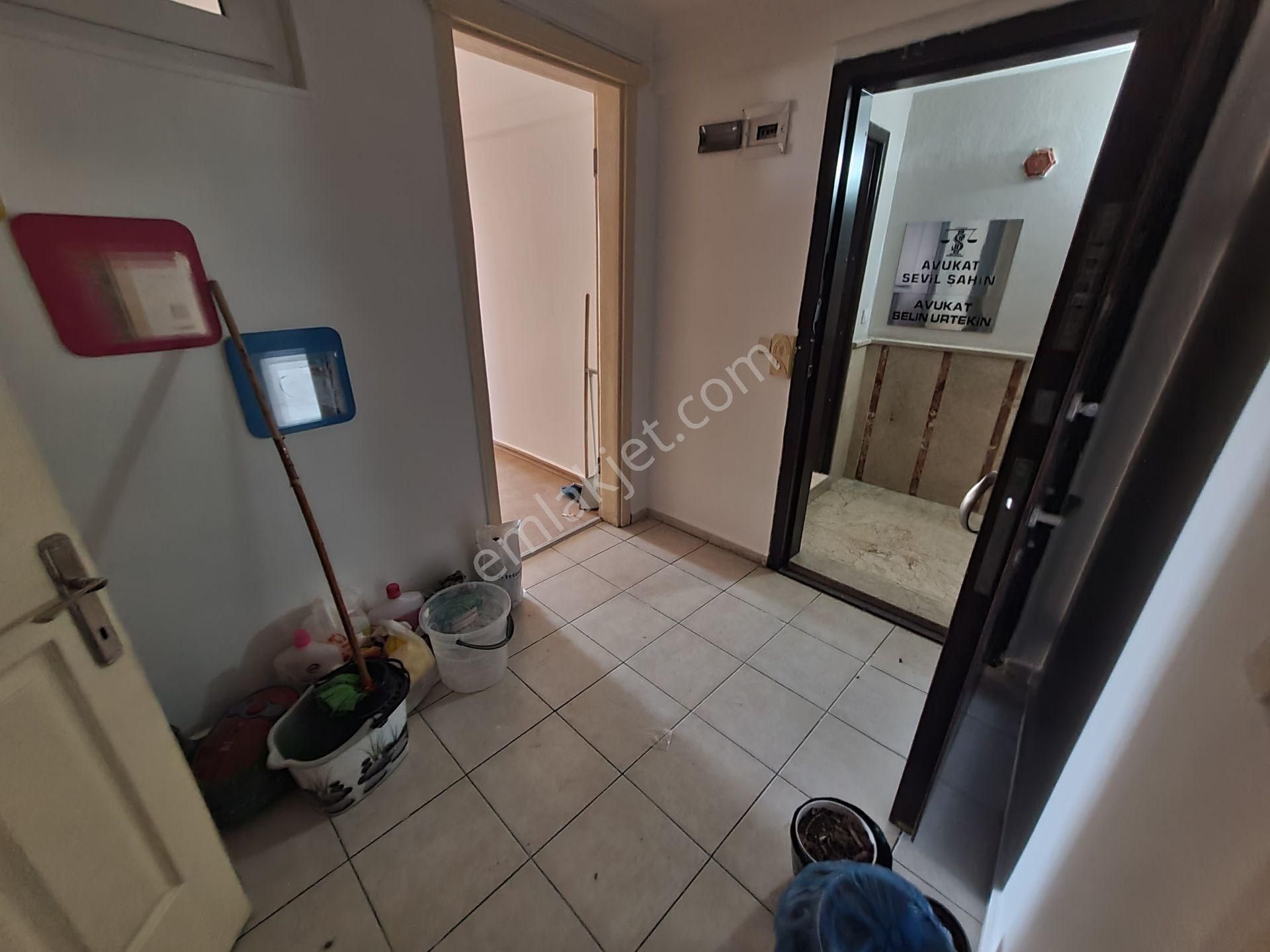 Didim 4. Noter Karşısında Tam Merkezde Asansörlü 2 Oda Kiralık Ofis - Görsel 12