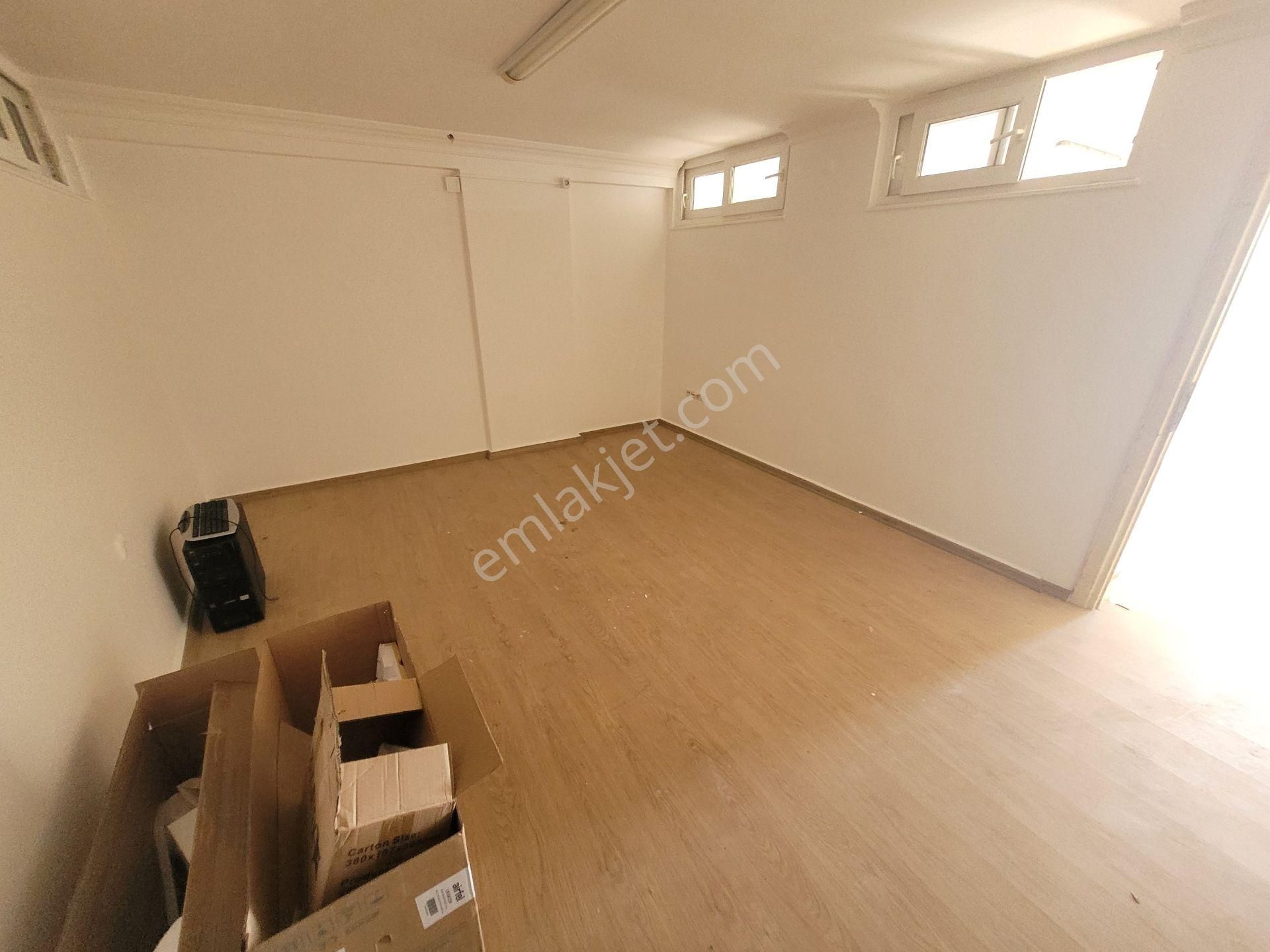 Didim 4. Noter Karşısında Tam Merkezde Asansörlü 2 Oda Kiralık Ofis - Görsel 8