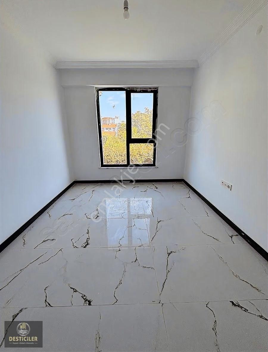 Eı-zafer Mahallesi'nde 3+1 Ara Kat Fırsat Daire - Görsel 8
