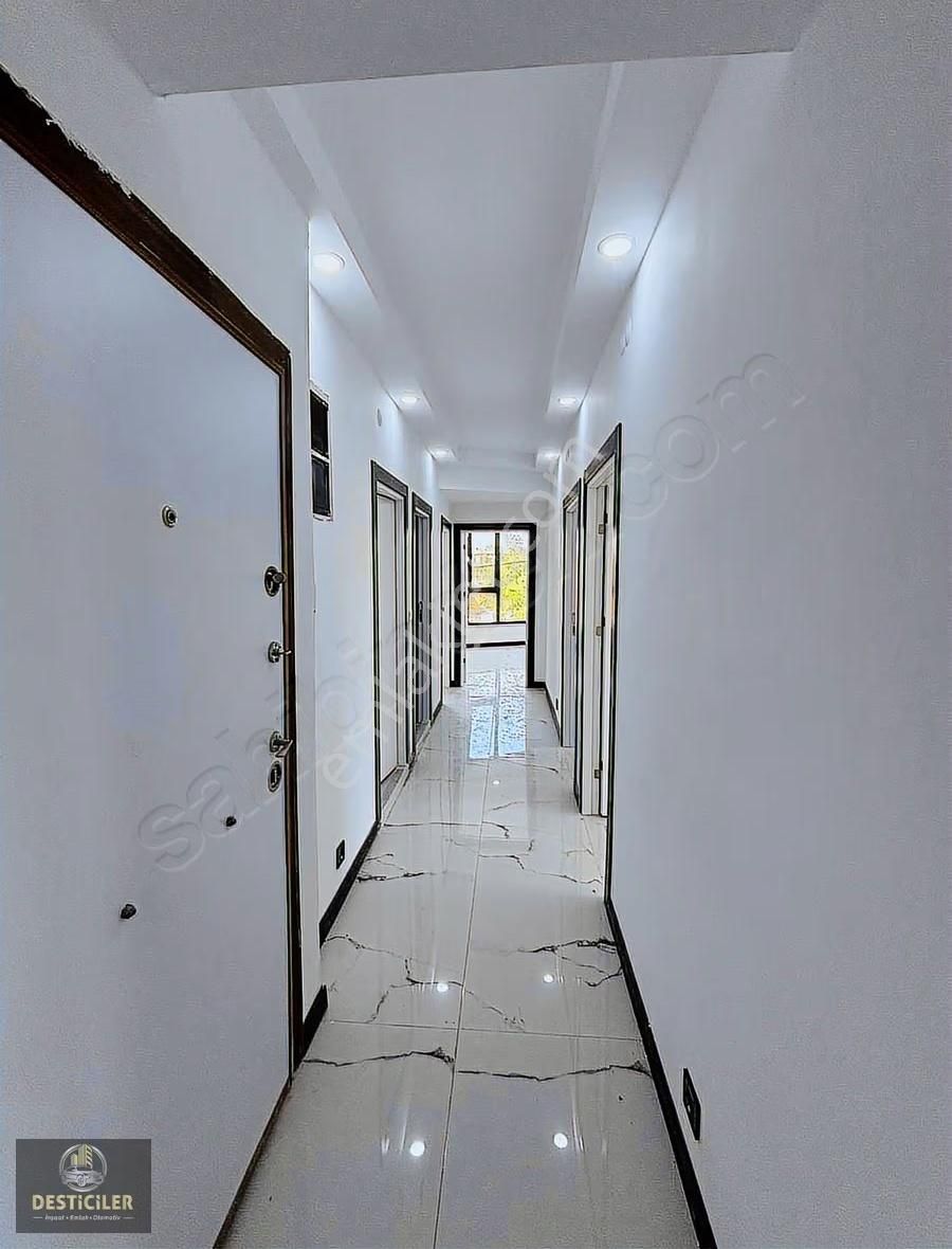 Eı-zafer Mahallesi'nde 3+1 Ara Kat Fırsat Daire - Görsel 5