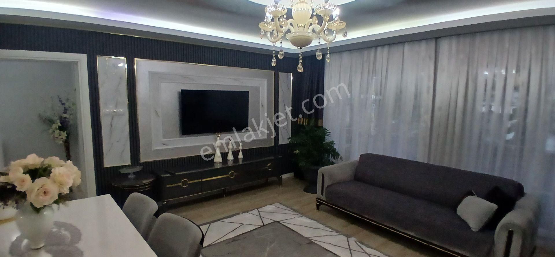 Geniş Ferah Karanlık Capcanlı Odası Olmayan İci Ful Dekorasyon Yapili Dukkan Ustu Daire Masrafsiz - Görsel 2