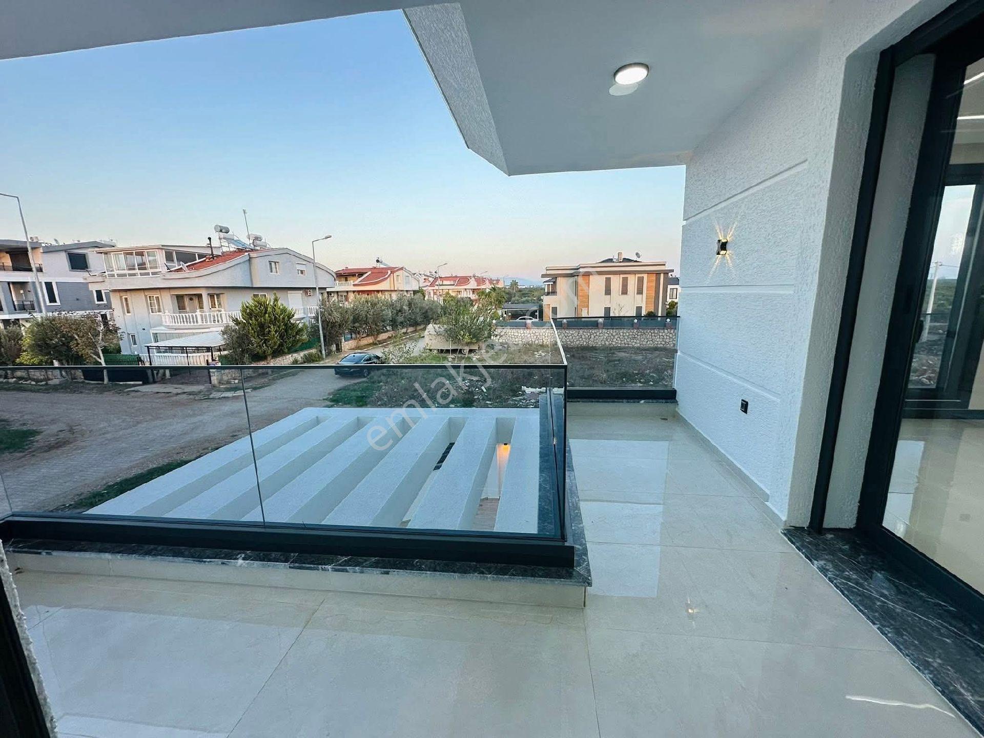Didim Efeler Mahallesinde Satılık 4+1 Havuzlu Köşe Başı Muhteşem Villa Satıyoruz - Görsel 18