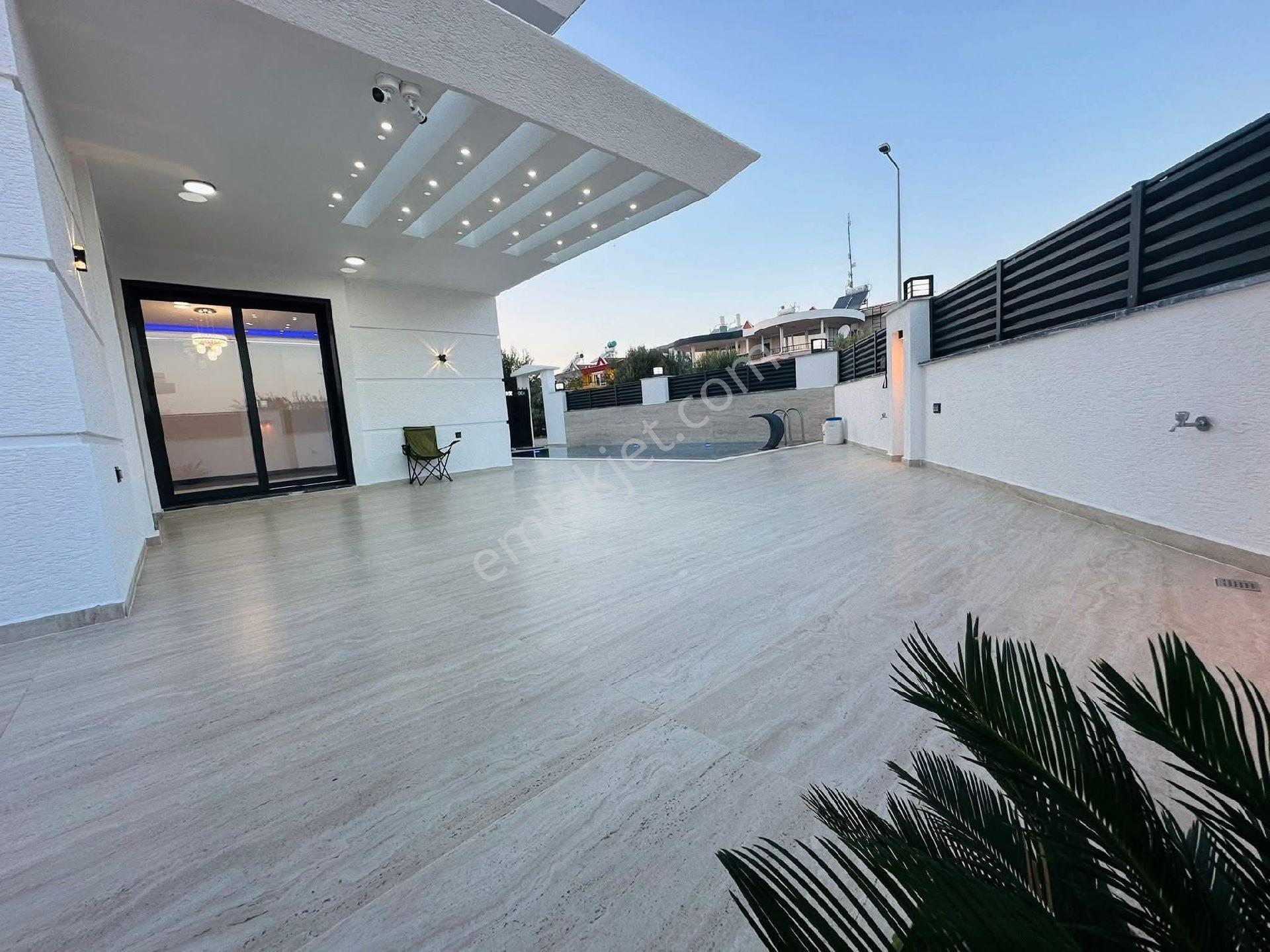 Didim Efeler Mahallesinde Satılık 4+1 Havuzlu Köşe Başı Muhteşem Villa Satıyoruz - Görsel 15