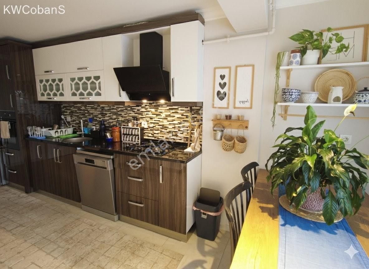 Kw Cobans'tan Bornova Atatürk Mahallesi'inde Manzaralı Kaçmaz! 3+1, 150m² Daire Satılık! - Görsel 8