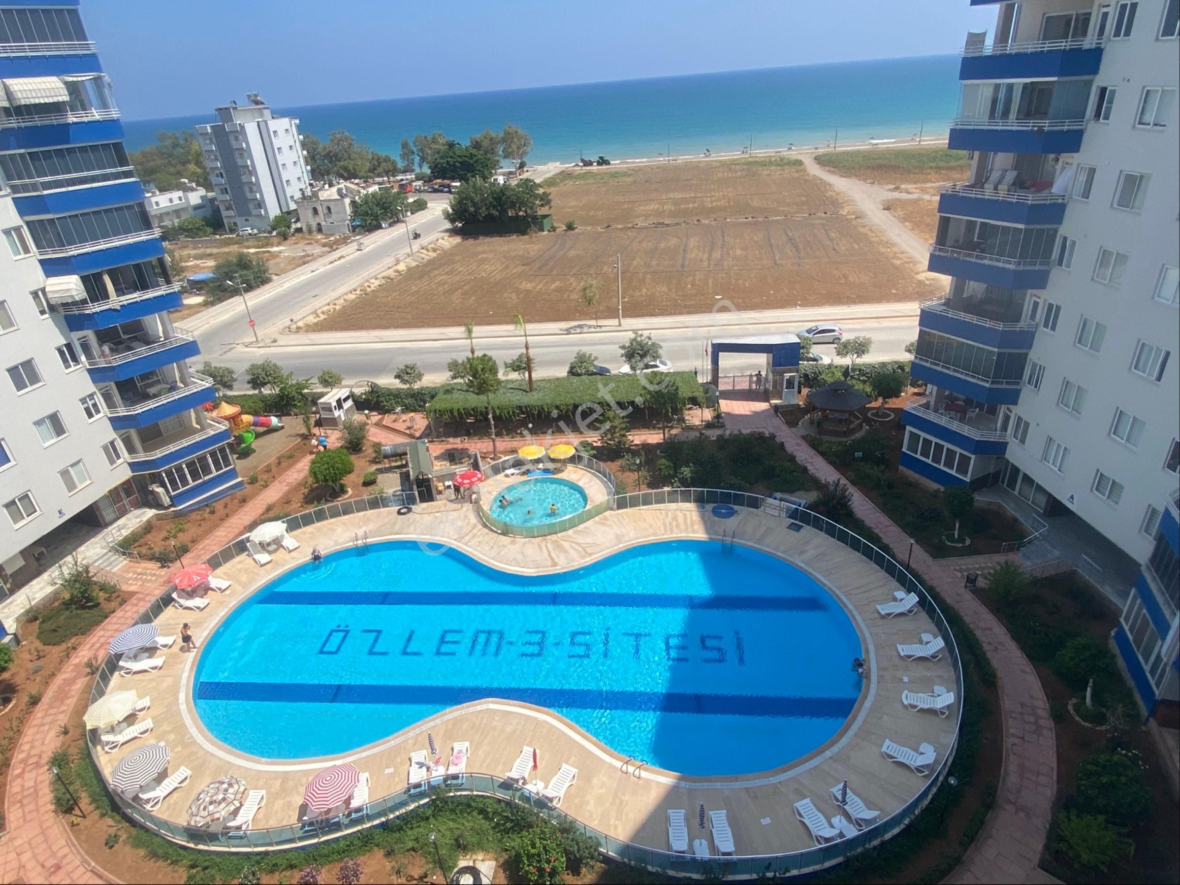 Deniz Manzaralı Havuzlu Site