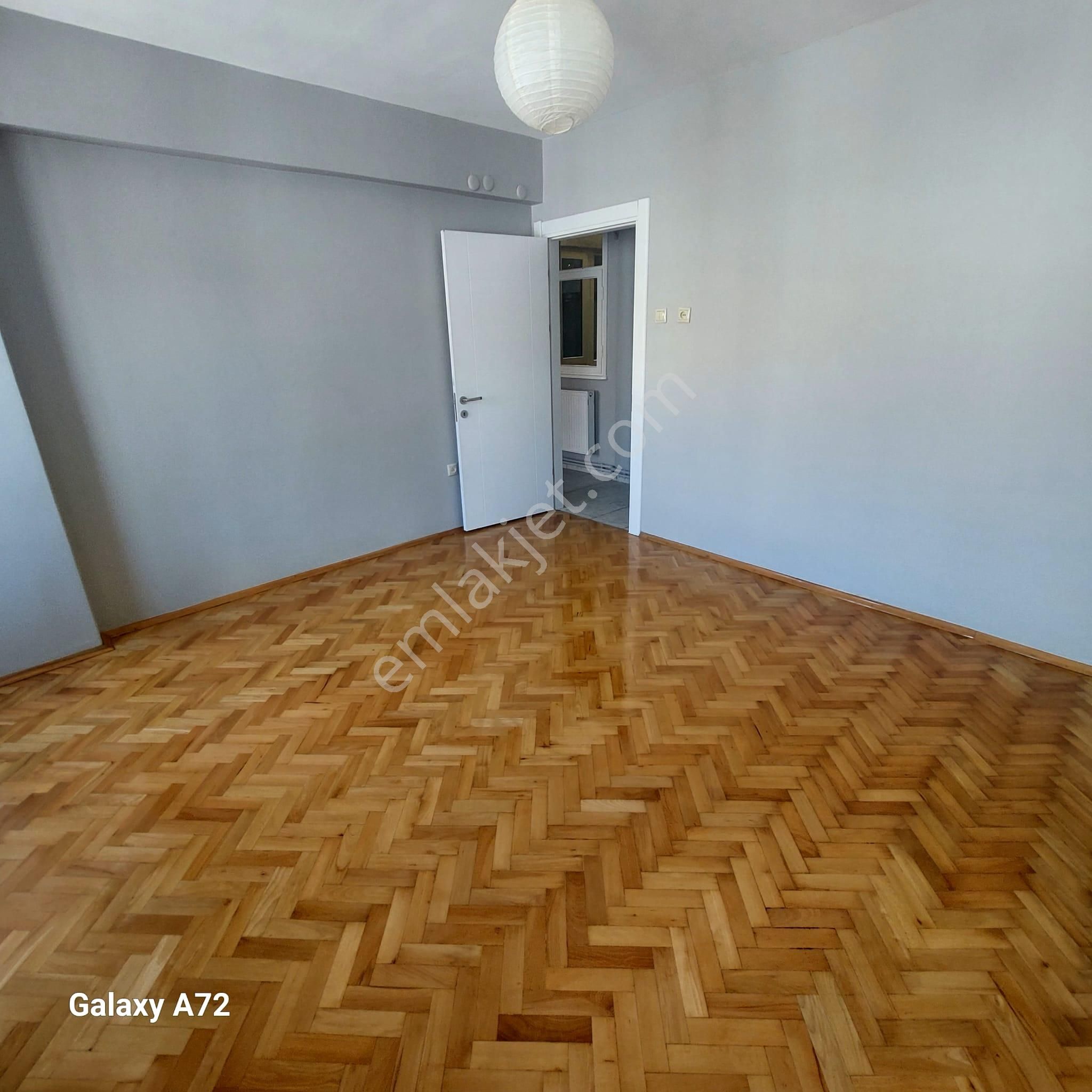 Sahibinden Beşiktaş Hattat Tahsin Sokak’ta 2+1 Satılık Boş Daire - Görsel 4