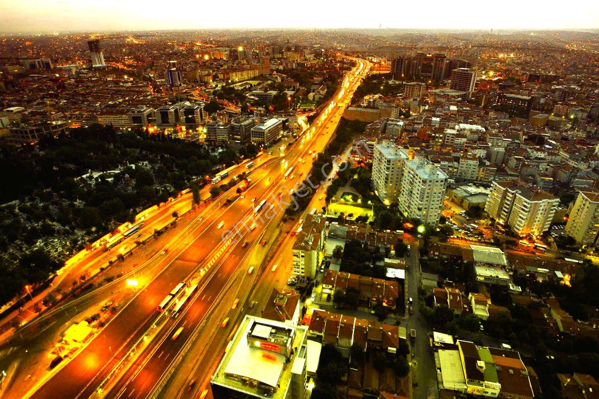 Spacious 2+1 Apartment For Rent İn Trump Tower Prime Location - Görsel 6