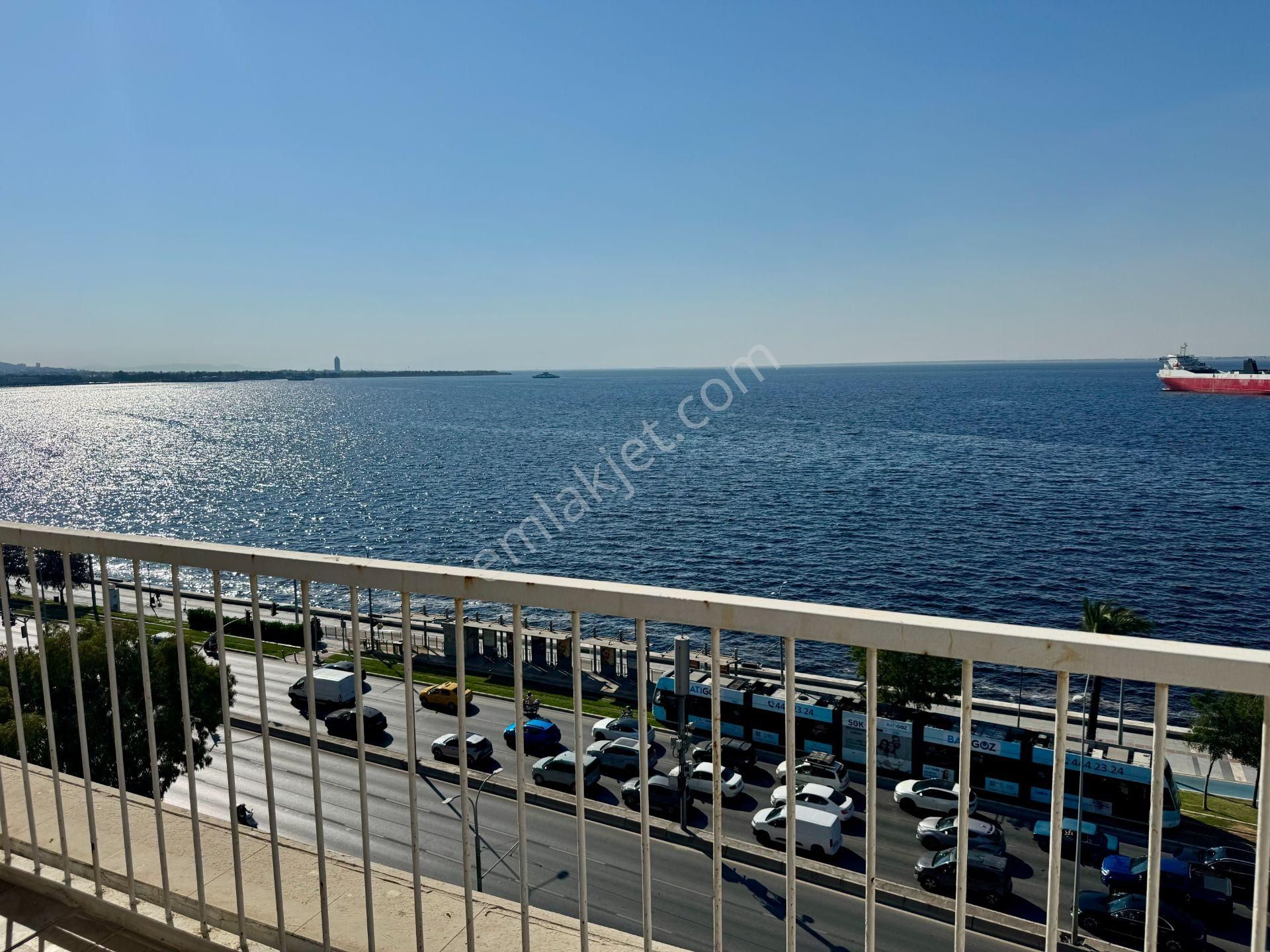 Muhteşem Konumda Otoparklı Satılık 5 + 1 Köşe Yalı Dairesi - Görsel 27