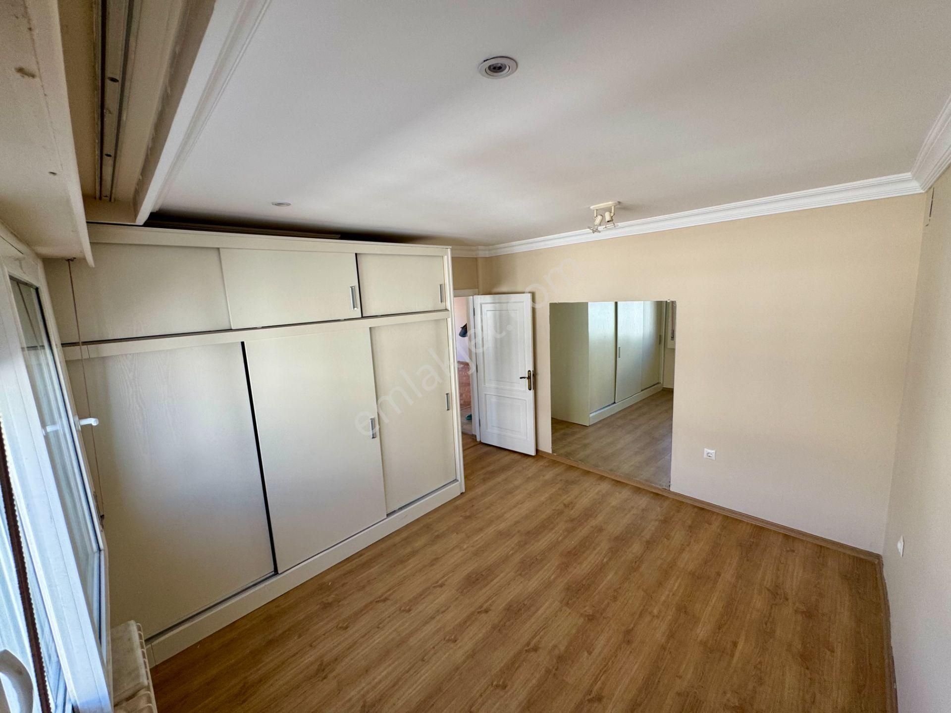 Muhteşem Konumda Otoparklı Satılık 5 + 1 Köşe Yalı Dairesi - Görsel 26