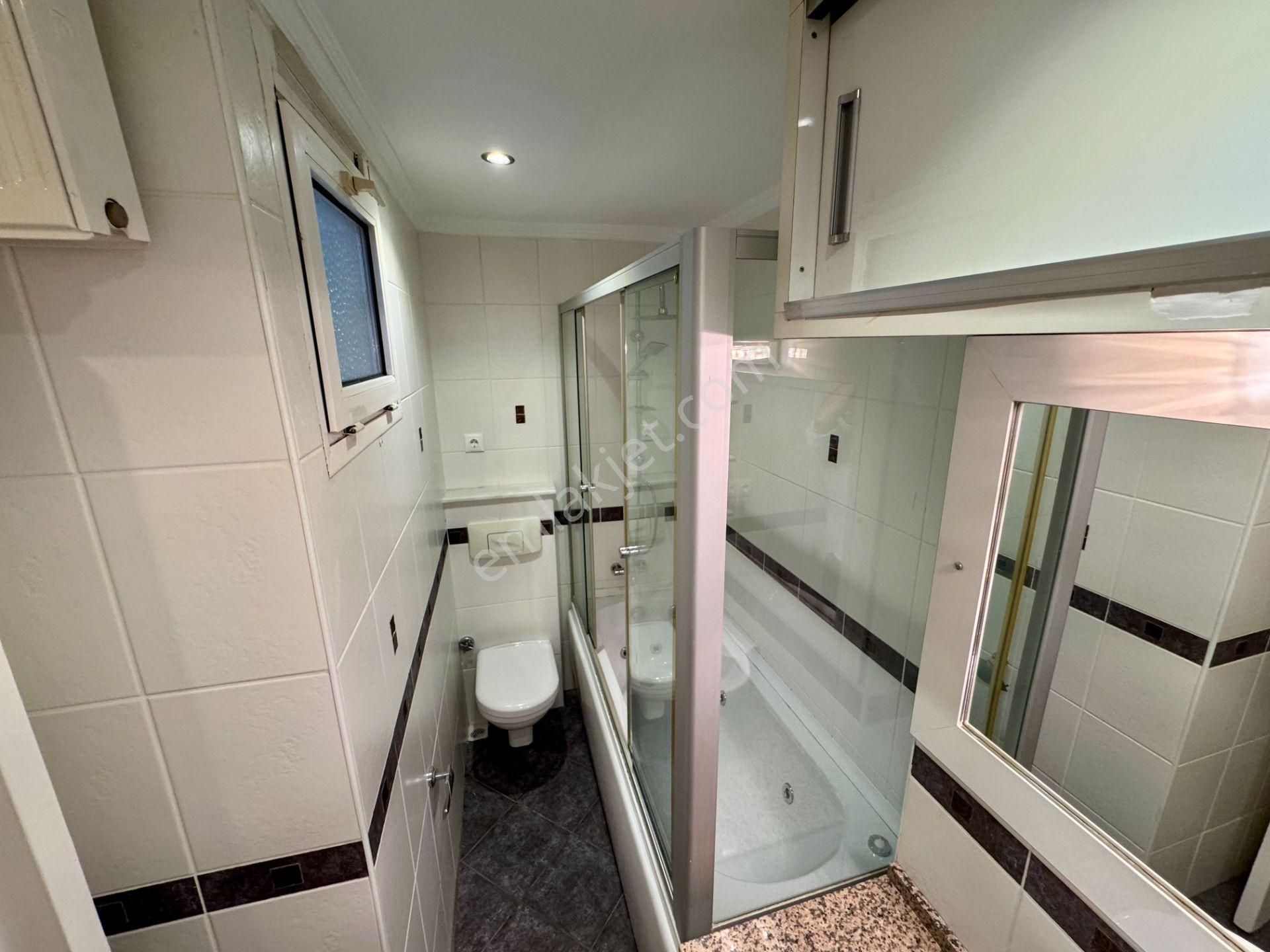 Muhteşem Konumda Otoparklı Satılık 5 + 1 Köşe Yalı Dairesi - Görsel 11