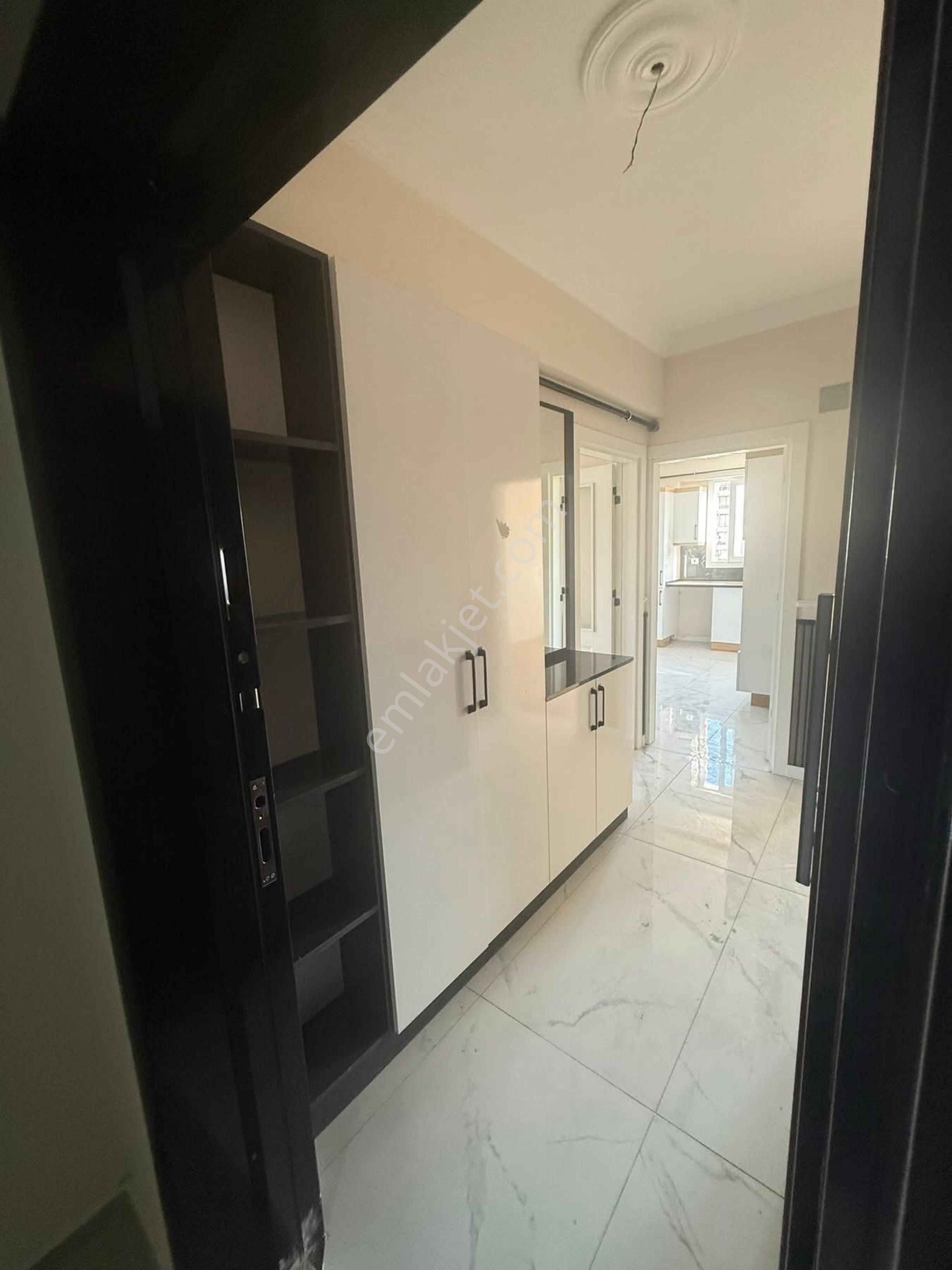 Aydın Nazilli Zafer Mahallesi Lüks İşçilik Kaliteli Malzeme Kullanılmış Emsal Dışı Daire - Görsel 12