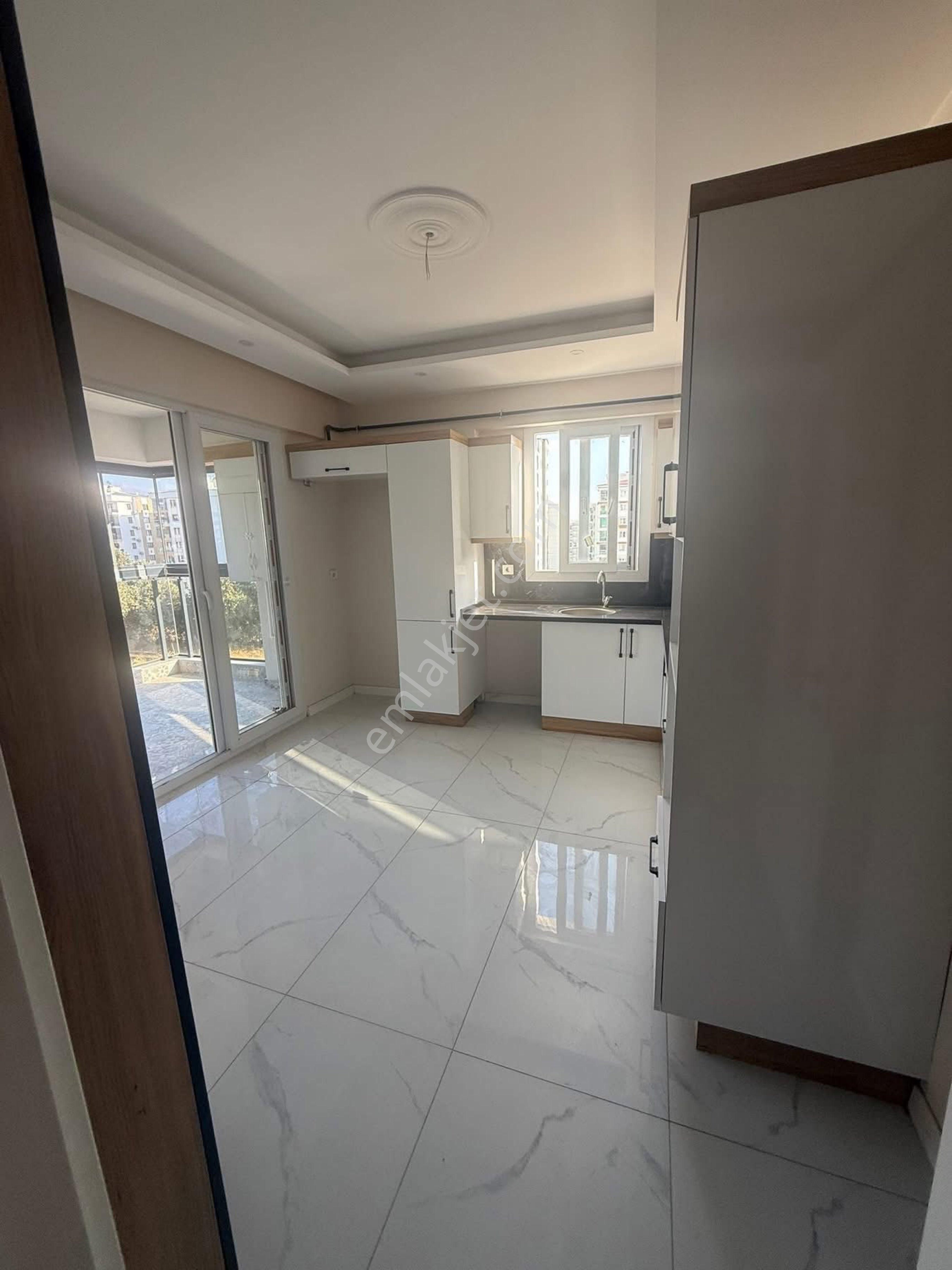 Aydın Nazilli Zafer Mahallesi Lüks İşçilik Kaliteli Malzeme Kullanılmış Emsal Dışı Daire - Görsel 9