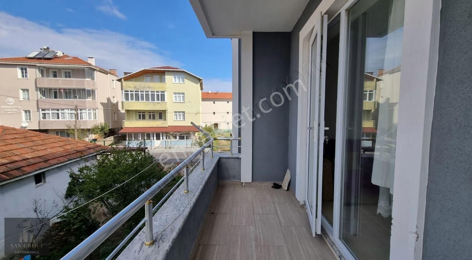 Karasu'nun Yükselen Değerinde Denize 300m Eşyalı Arakat 2+1 ! - Görsel 11