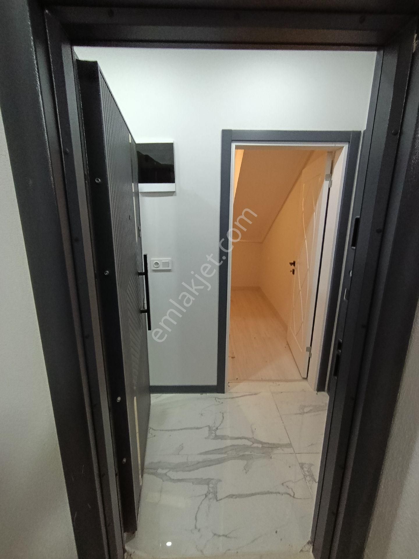 1. 69 Krediyle Arnavutköy Mustafakemalpaşa'da Satılık 4+2 Çatı Kat Dubleks Daire - Görsel 12