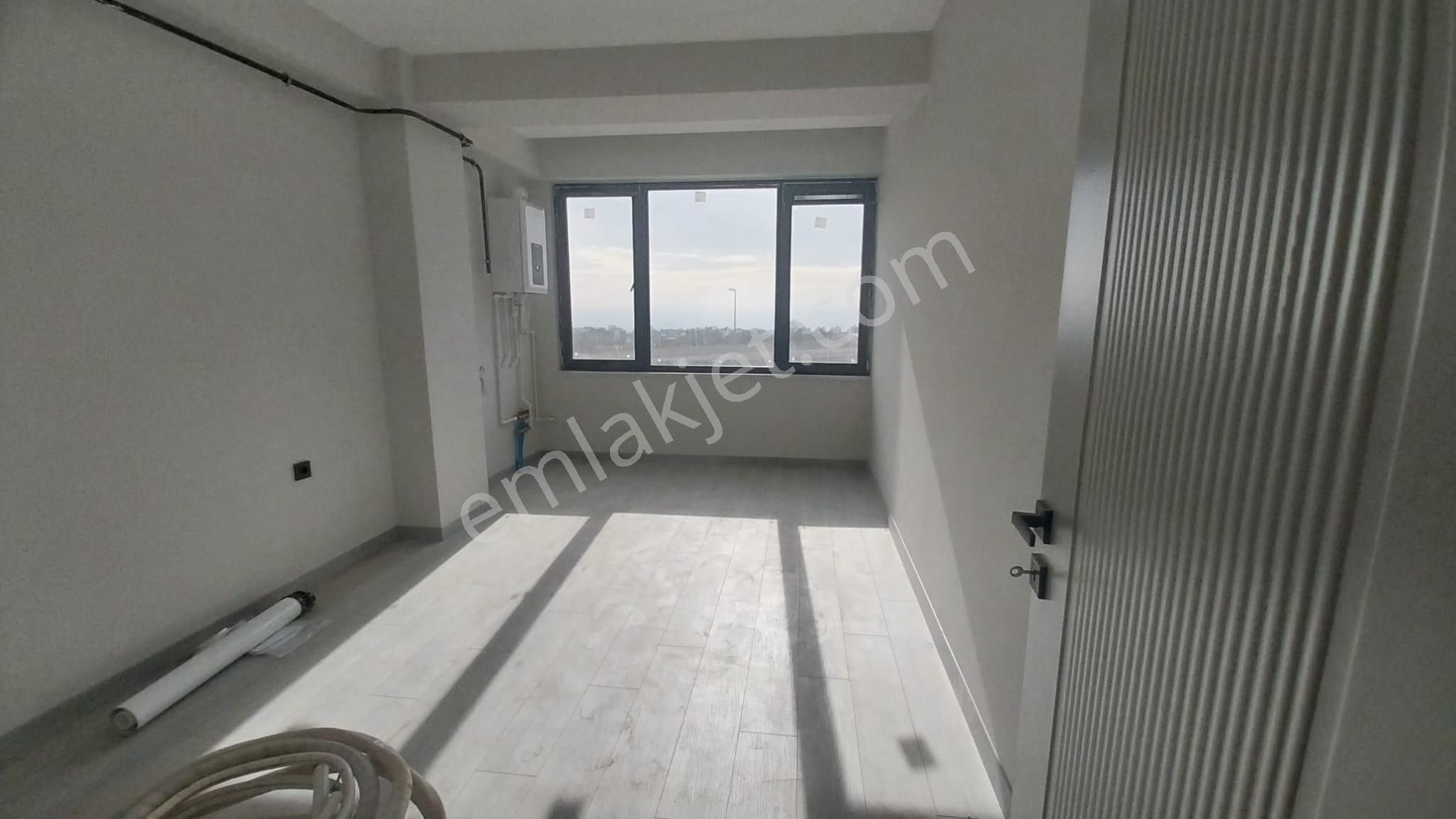 Ekşioğlu'ndan Tekirdağ Süleymanpaşa Atatürk Mah Belediye Yanı Kiralık 2+0 Daire