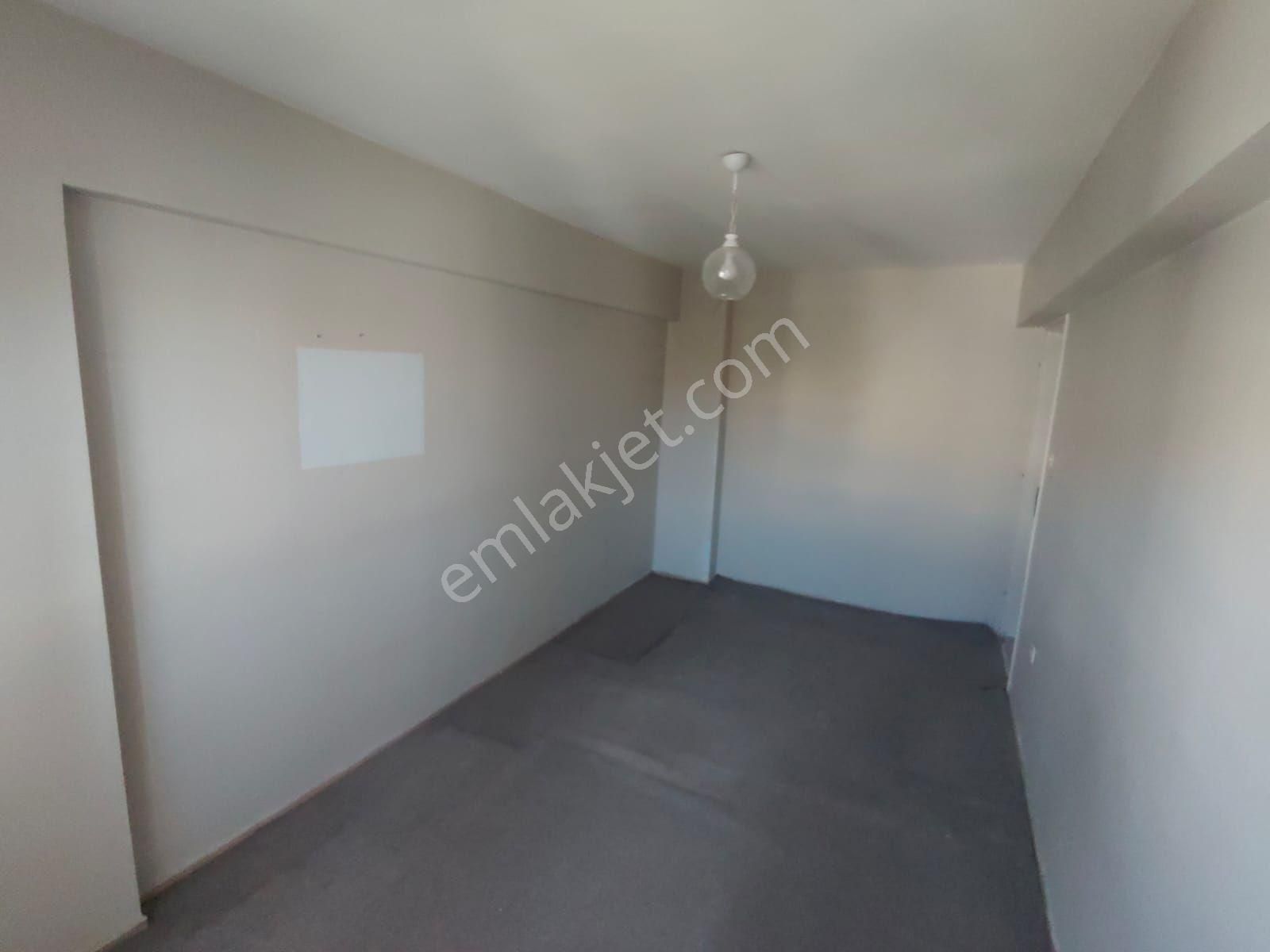 İnönü Caddesi Göztepe Metro Durağında Otoparklı Satılık 2 + 1 Daire - Görsel 11