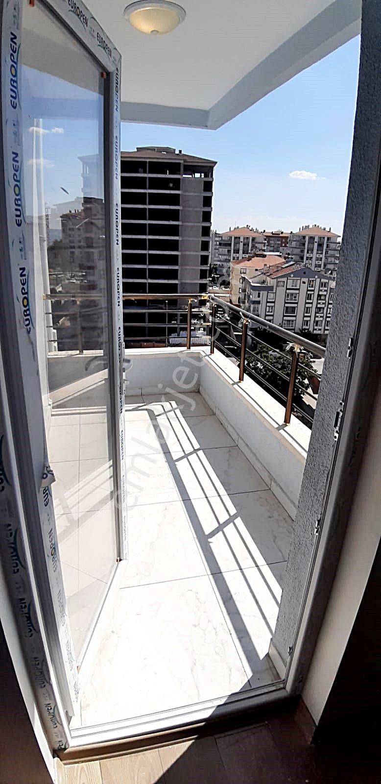 Kaletepe'de Site İçi Full Yapılı Teras Balkonlu 3+1 Fırsat Daire - Görsel 4