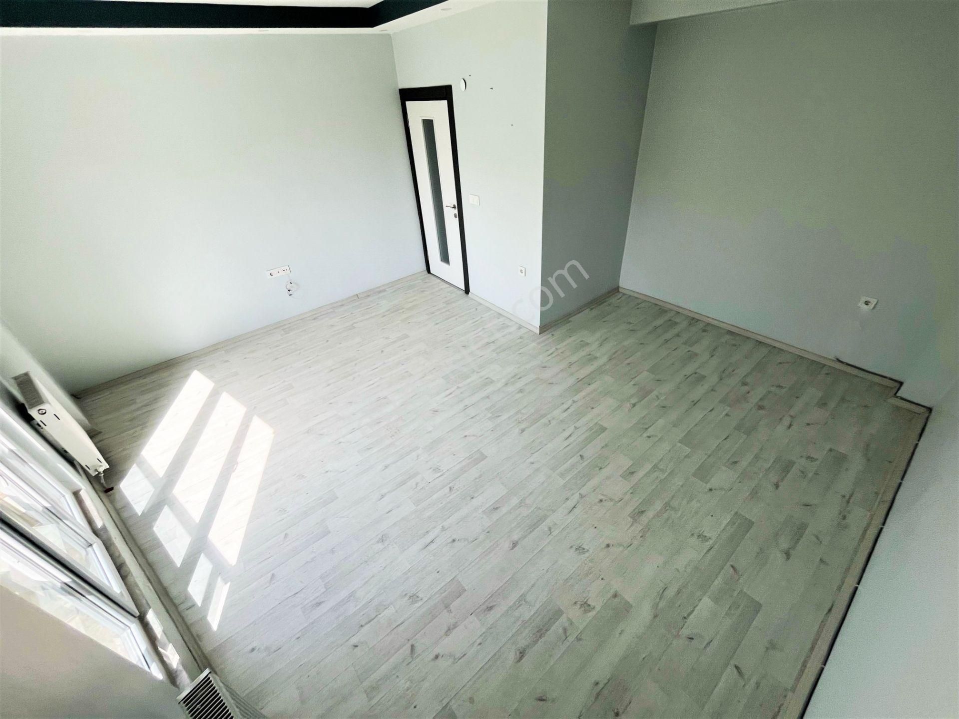 Edremit Kadıköy'de Aygülden 3yaşında Ayrı Mutfak Doğalgazlı Asansörlü Kaçmaz Fırsat 1+1satılık Daire - Görsel 15