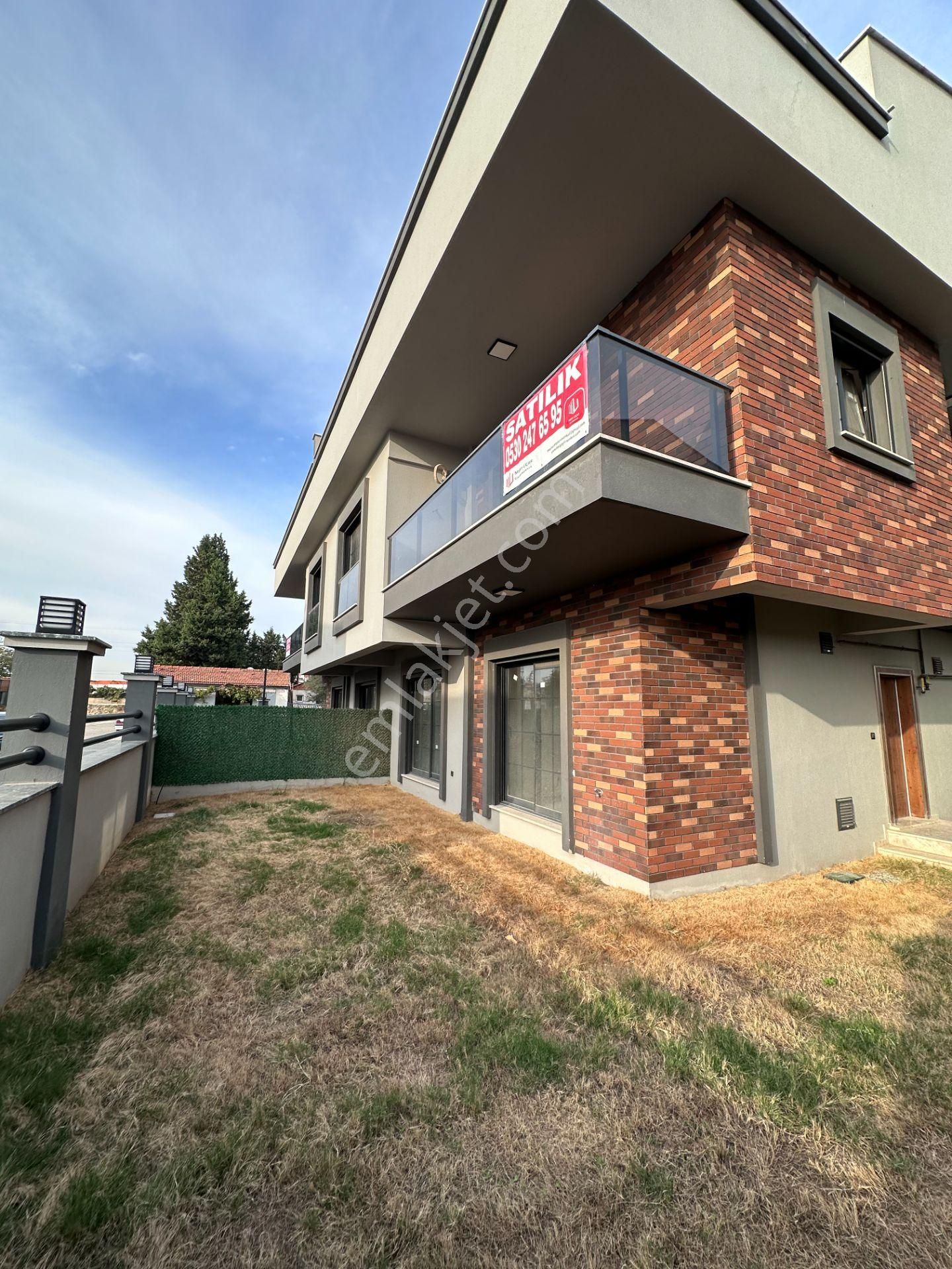 Mert Uçar'dan Satılık Menderes'te Sıfır 4+1 Bahçeli Villa - Görsel 35