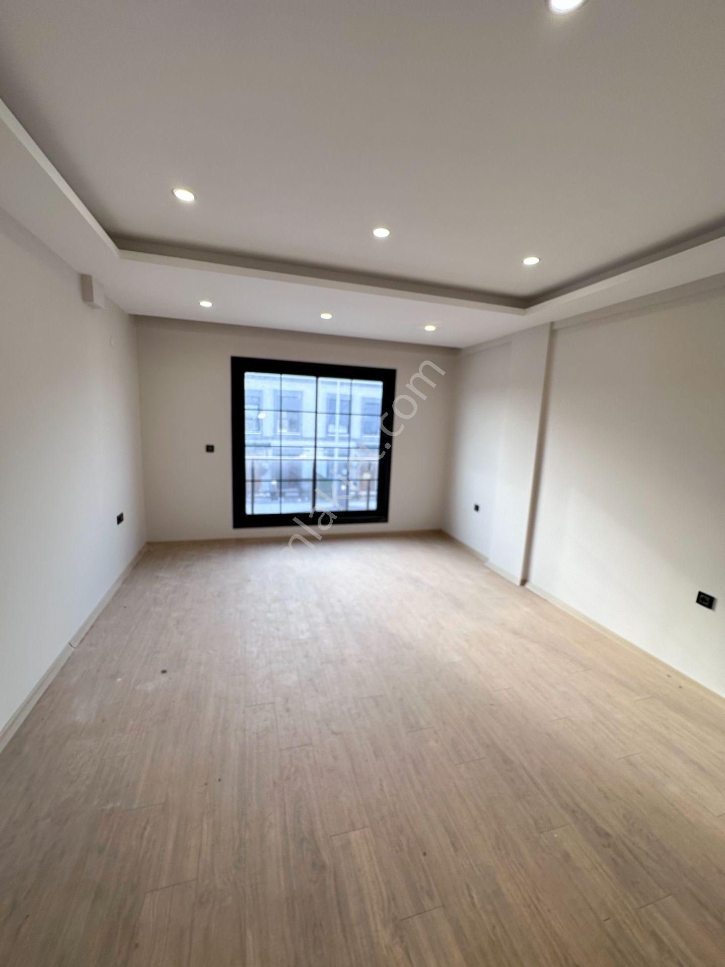 Mert Uçar'dan Satılık Menderes'te Sıfır 4+1 Bahçeli Villa - Görsel 20