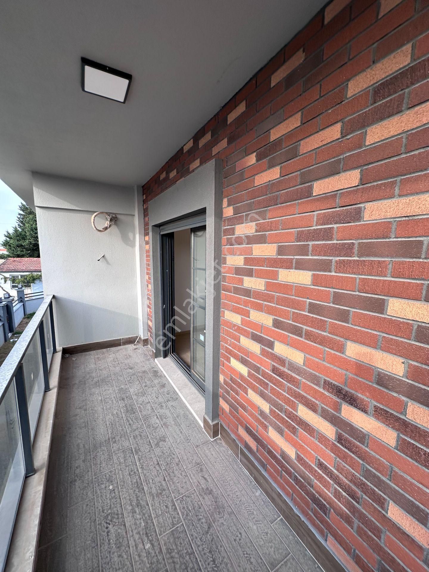 Mert Uçar'dan Satılık Menderes'te Sıfır 4+1 Bahçeli Villa - Görsel 16