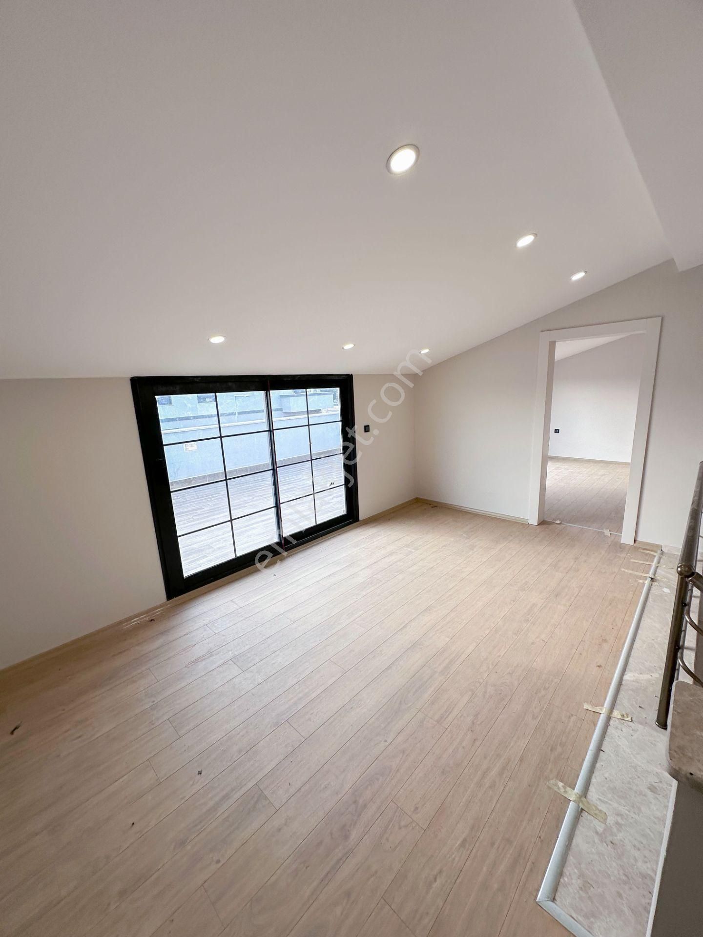 Mert Uçar'dan Satılık Menderes'te Sıfır 4+1 Bahçeli Villa - Görsel 27