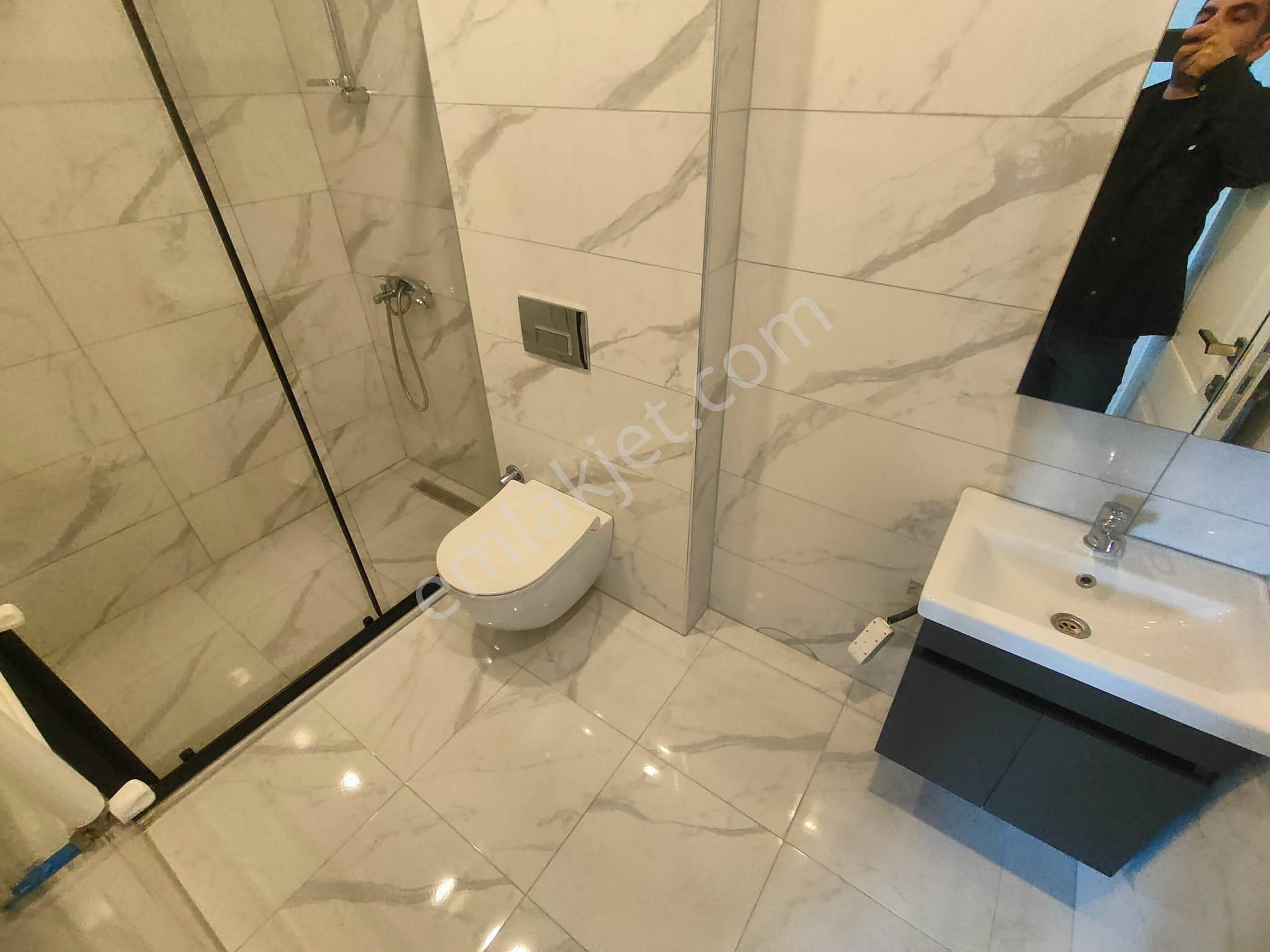 Emlak Dünyasından Küçükyalıda Satılık 2+1 Fırsat Daire - Görsel 6