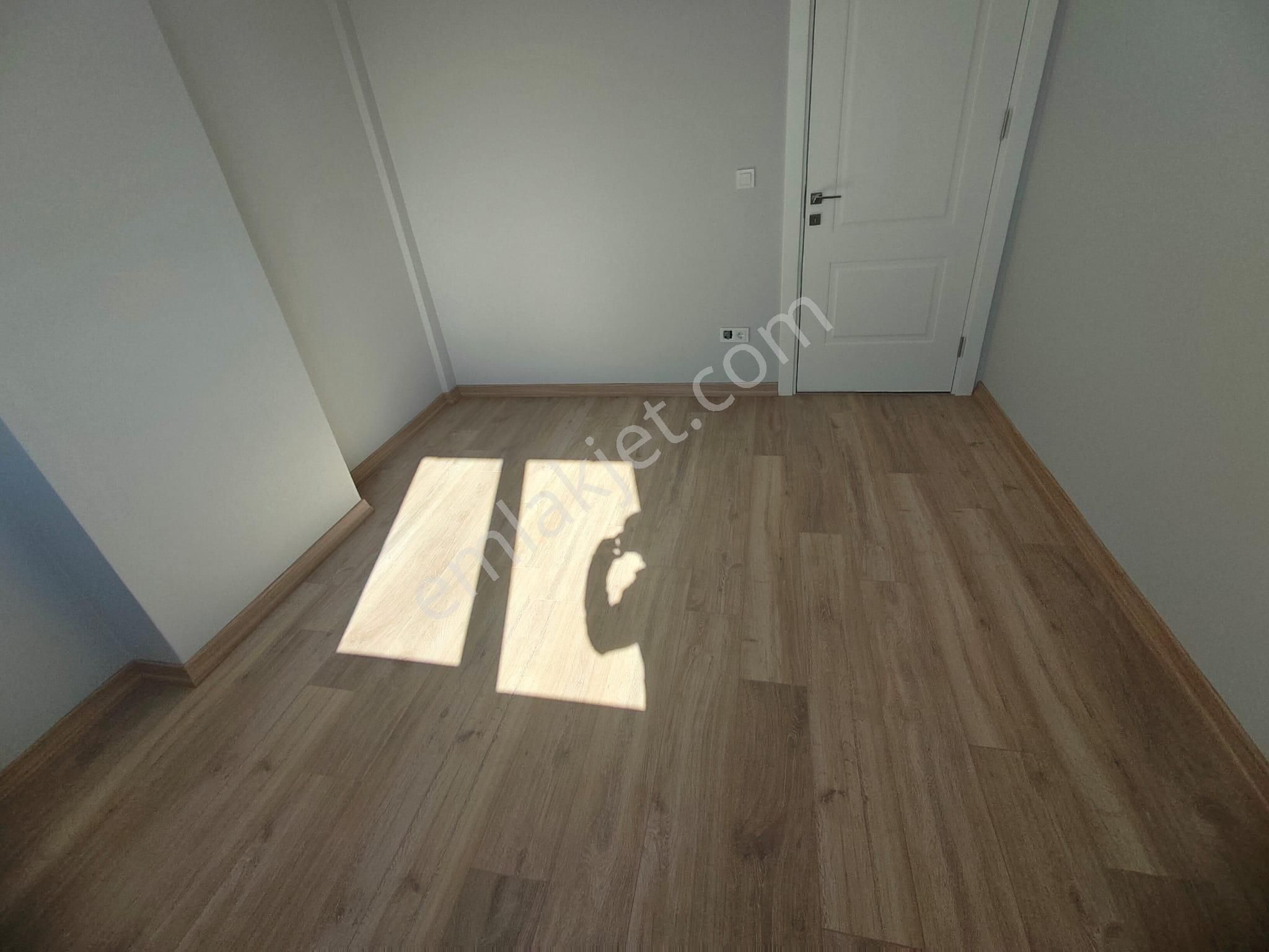 Emlak Dünyasından Küçükyalı Da Deniz Manzaralı Dubleks - Görsel 16