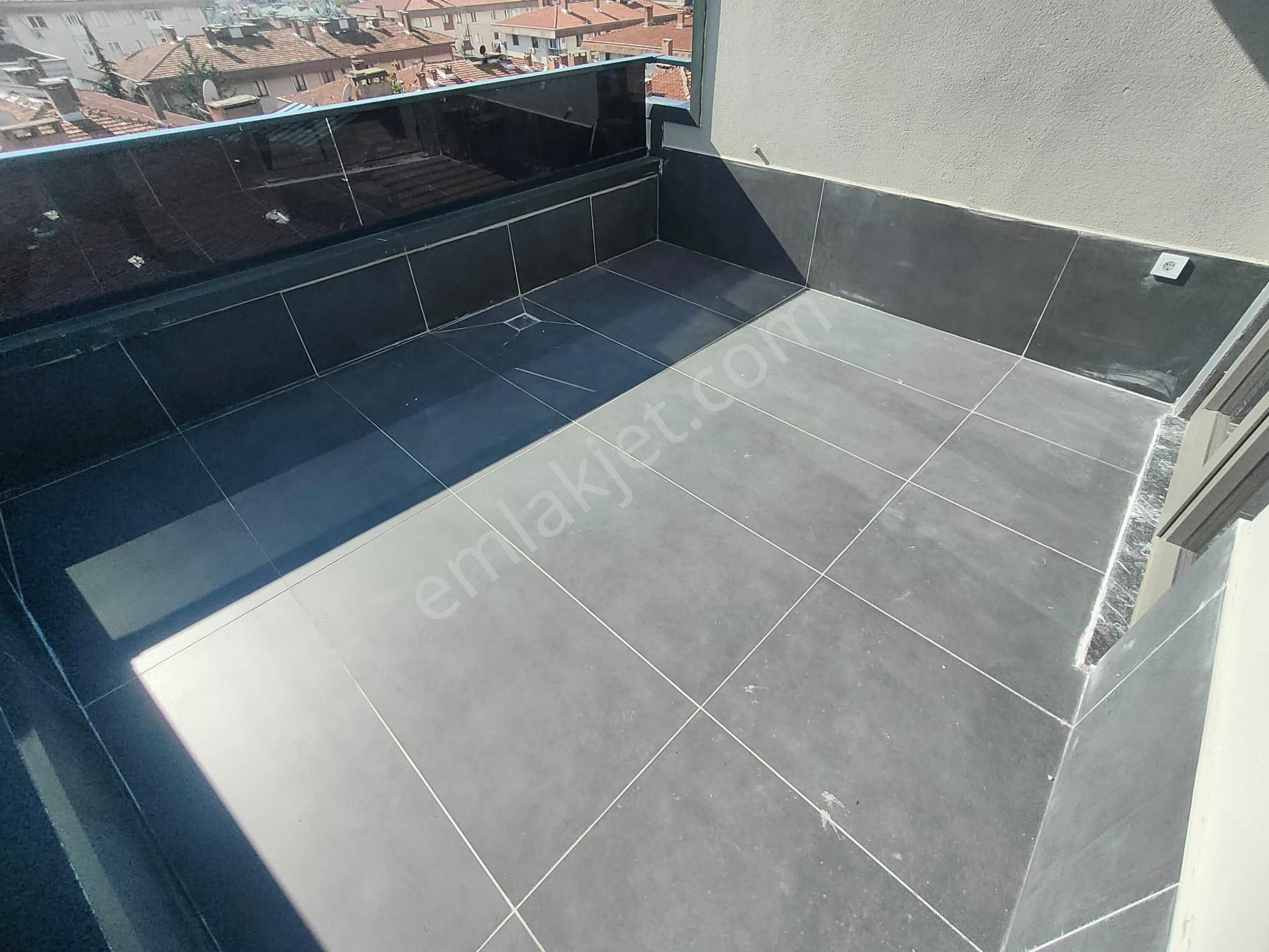 Emlak Dünyasından Küçükyalı Da Deniz Manzaralı Dubleks - Görsel 23