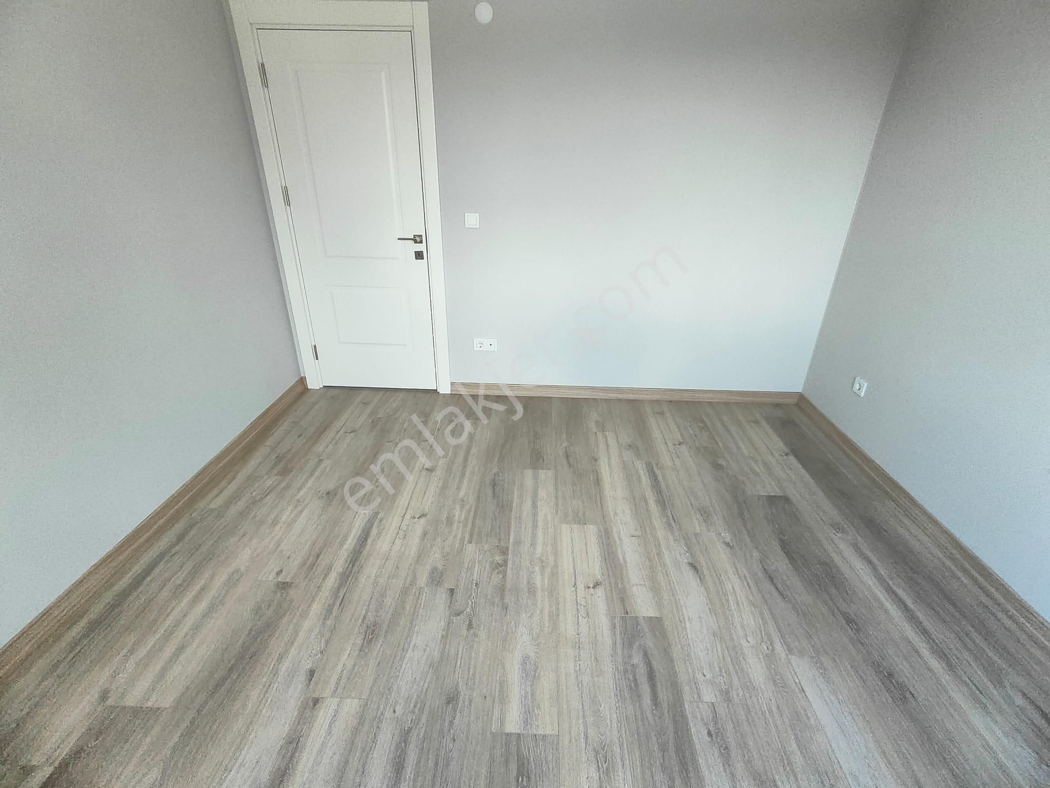 Emlak Dünyasından Küçükyalı Da Deniz Manzaralı Dubleks - Görsel 7