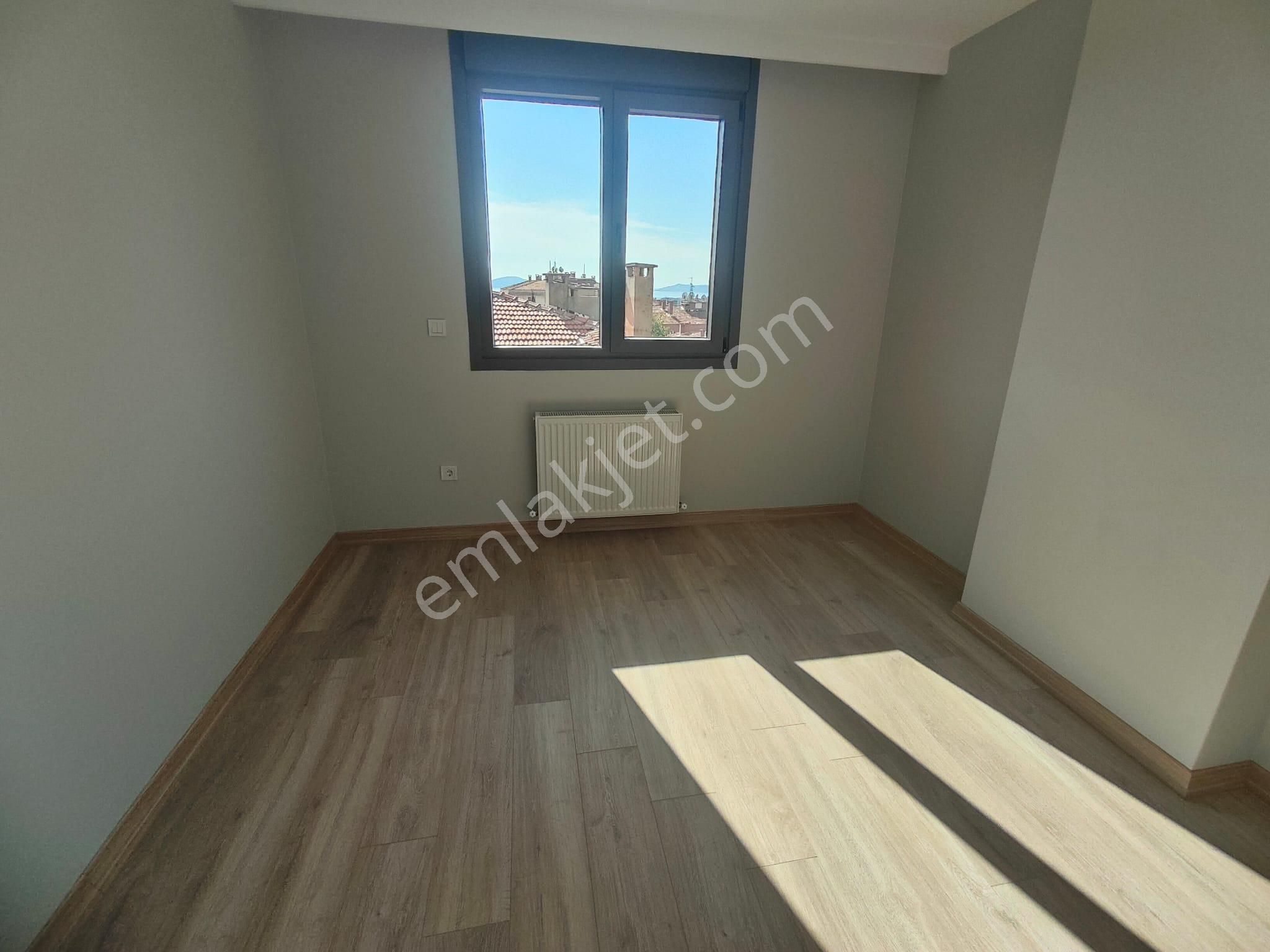 Emlak Dünyasından Küçükyalı Da Deniz Manzaralı Dubleks - Görsel 15