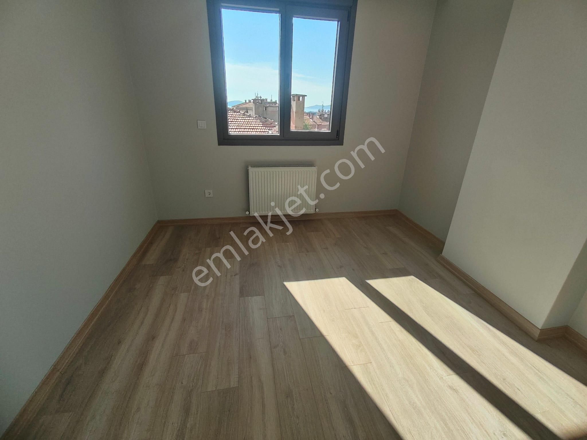 Emlak Dünyasından Küçükyalı Da Deniz Manzaralı Dubleks - Görsel 14