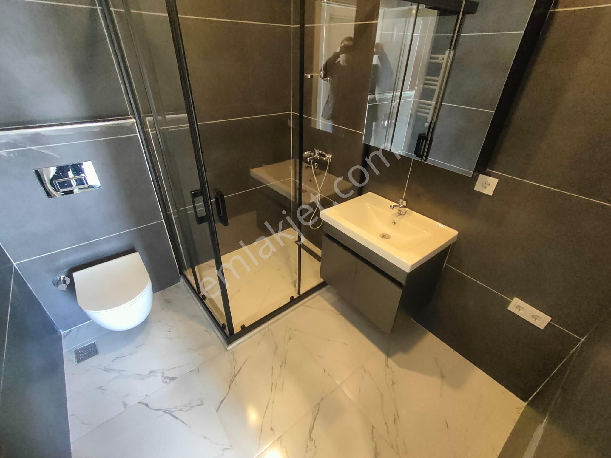 Emlak Dünyasından Küçükyalı Da Deniz Manzaralı Dubleks - Görsel 13