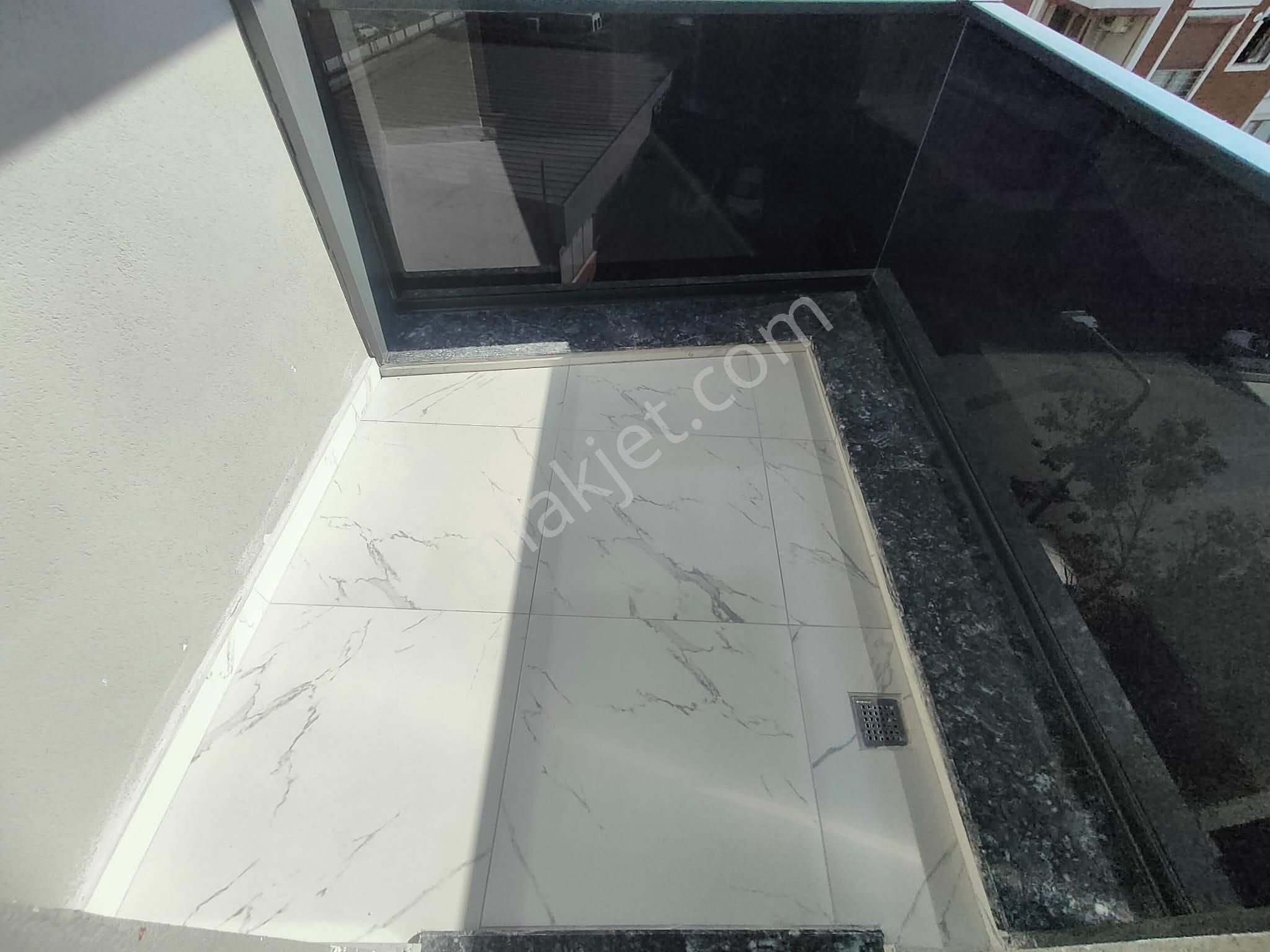 Emlak Dünyasından Küçükyalı Da Deniz Manzaralı Dubleks - Görsel 11