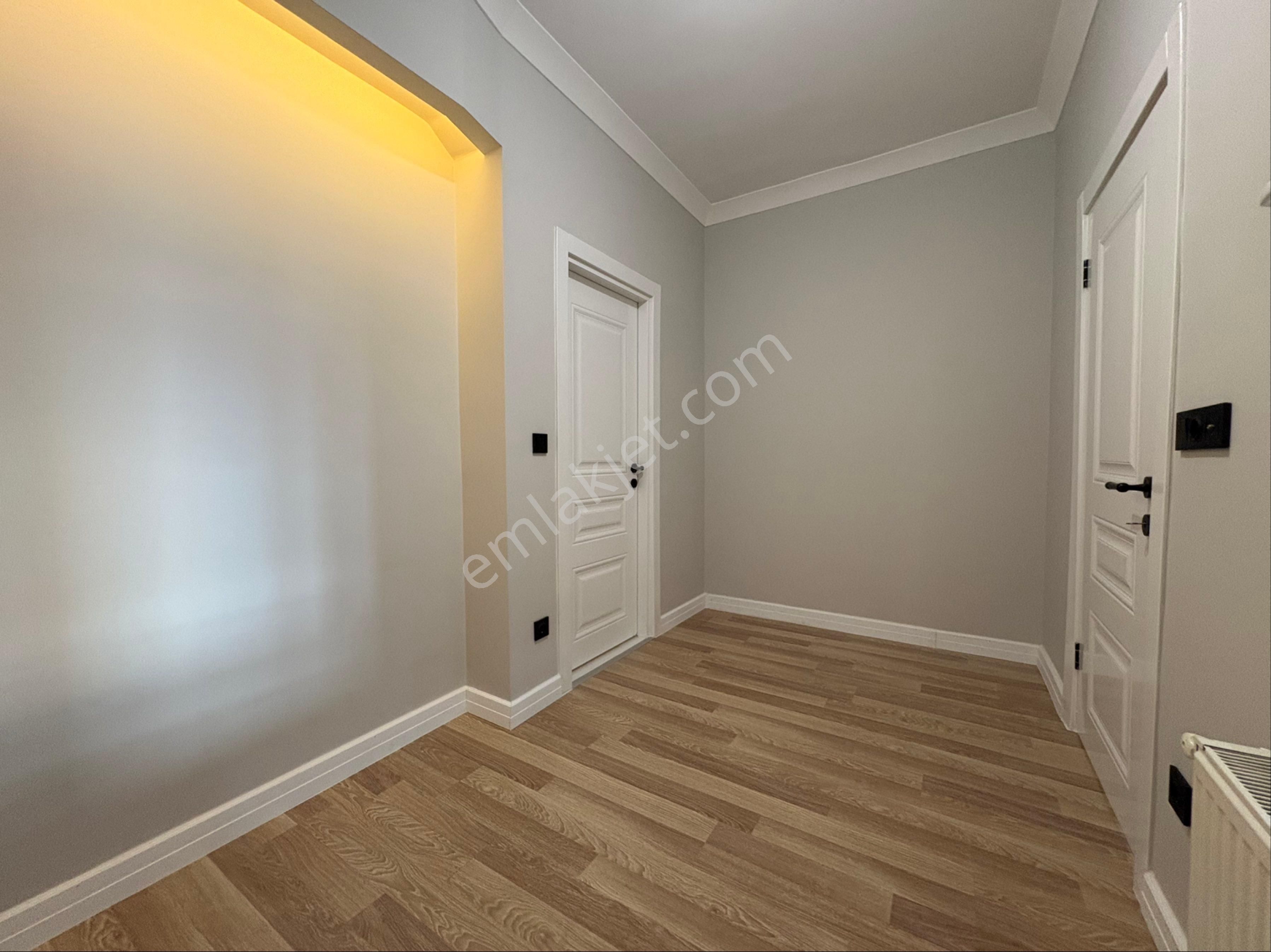 Oben'den Kılavuz Çayırına Komşu 45 M² Net Kullanımlı 1+1 - Görsel 12