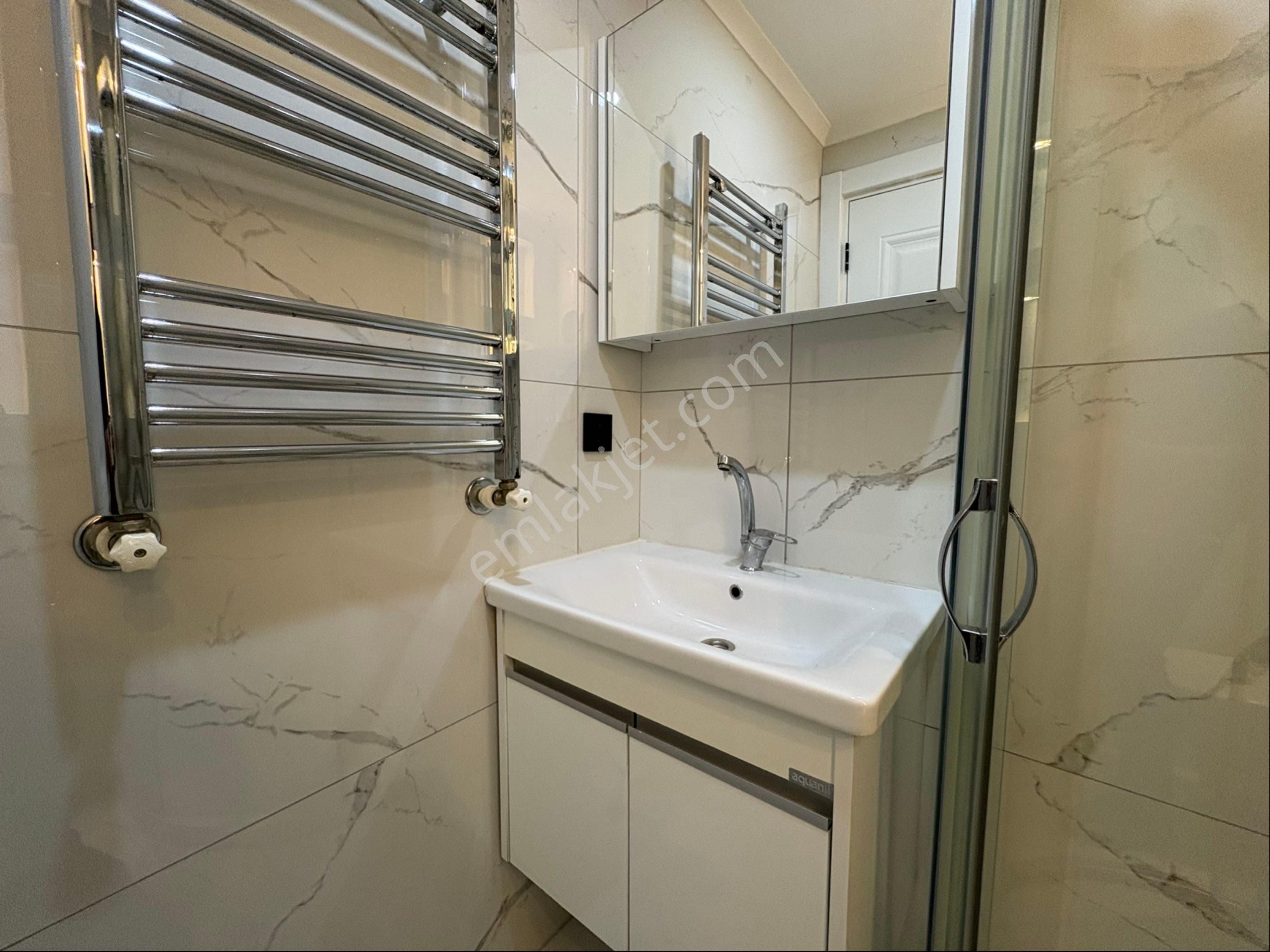 Oben'den Kılavuz Çayırına Komşu 45 M² Net Kullanımlı 1+1 - Görsel 15