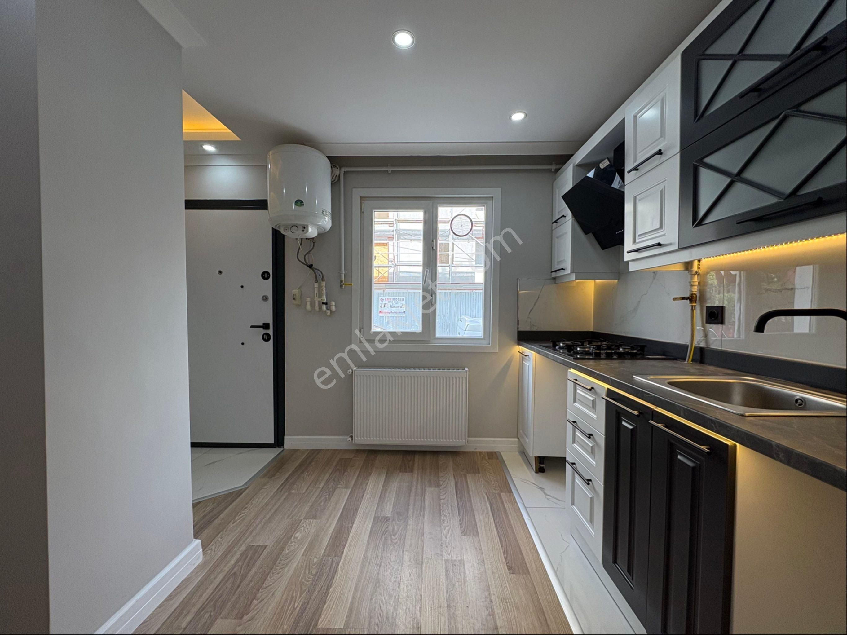 Oben'den Kılavuz Çayırına Komşu 45 M² Net Kullanımlı 1+1 - Görsel 7