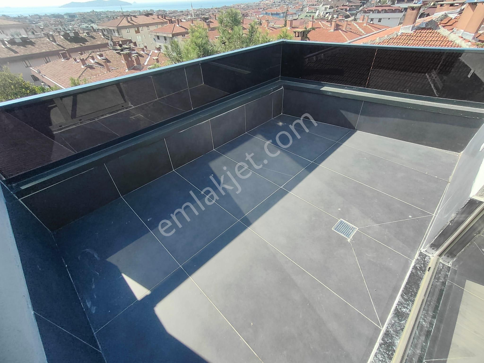 Emlak Dünyasından Küçükyalı Da Deniz Manzaralı Dubleks - Görsel 20