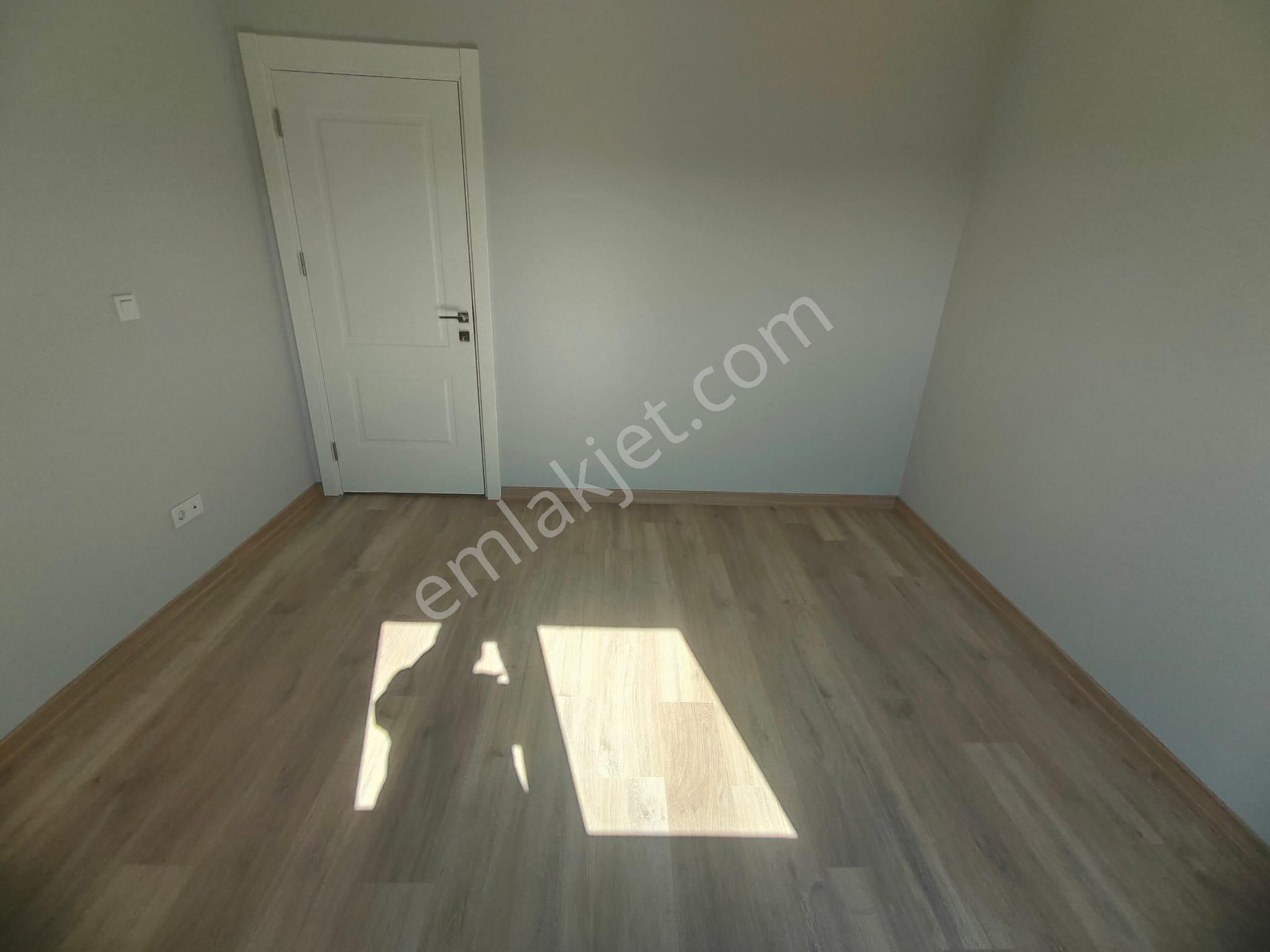 Emlak Dünyasından Küçükyalı Da Deniz Manzaralı Dubleks - Görsel 13