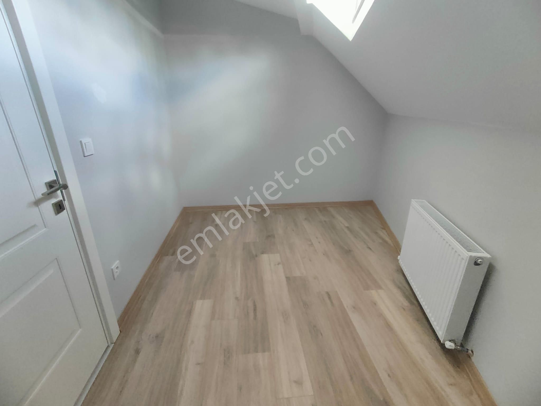 Emlak Dünyasından Küçükyalı Da Deniz Manzaralı Dubleks - Görsel 16