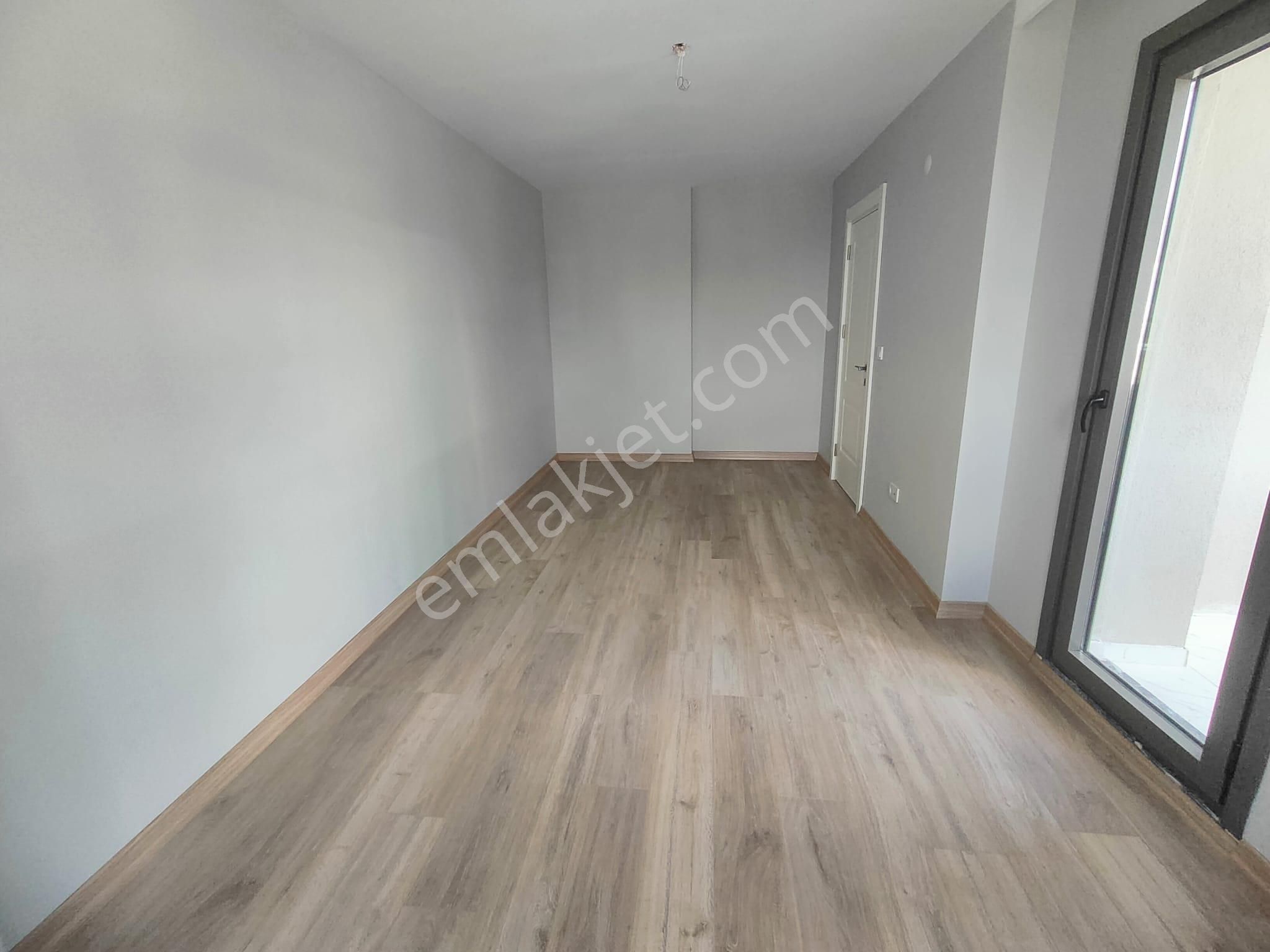 Emlak Dünyasından Küçükyalı Da Deniz Manzaralı Dubleks - Görsel 7