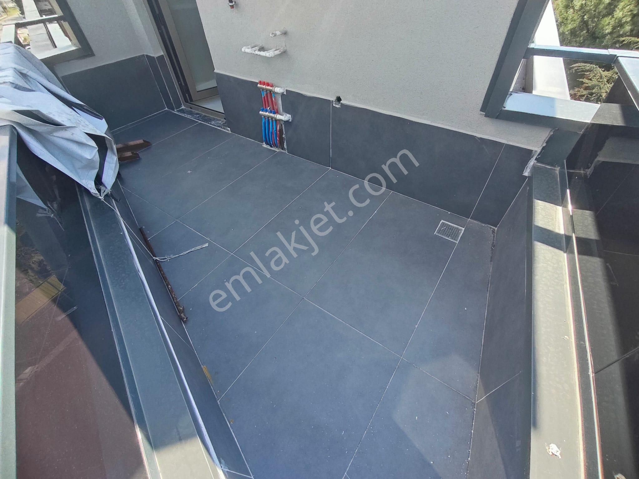 Emlak Dünyasından Küçükyalı Da Deniz Manzaralı Dubleks - Görsel 3