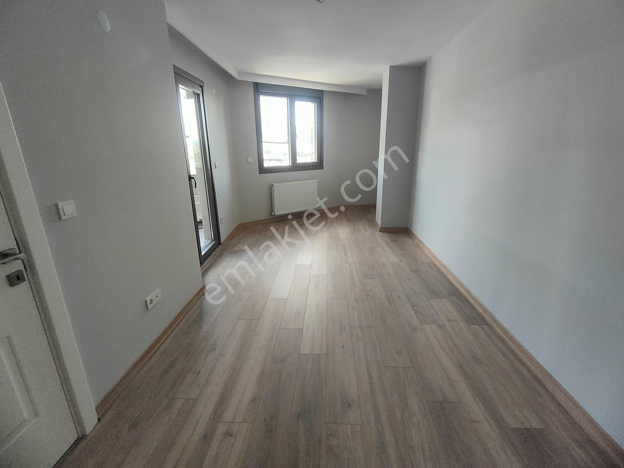 Emlak Dünyasından Küçükyalı Da Deniz Manzaralı Dubleks - Görsel 6